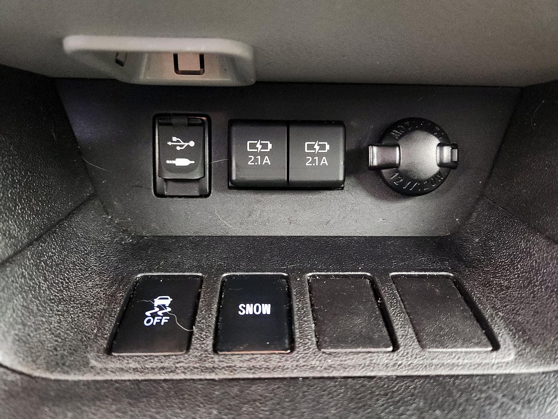 Thumbnail: 2019 Toyota Highlander - 18