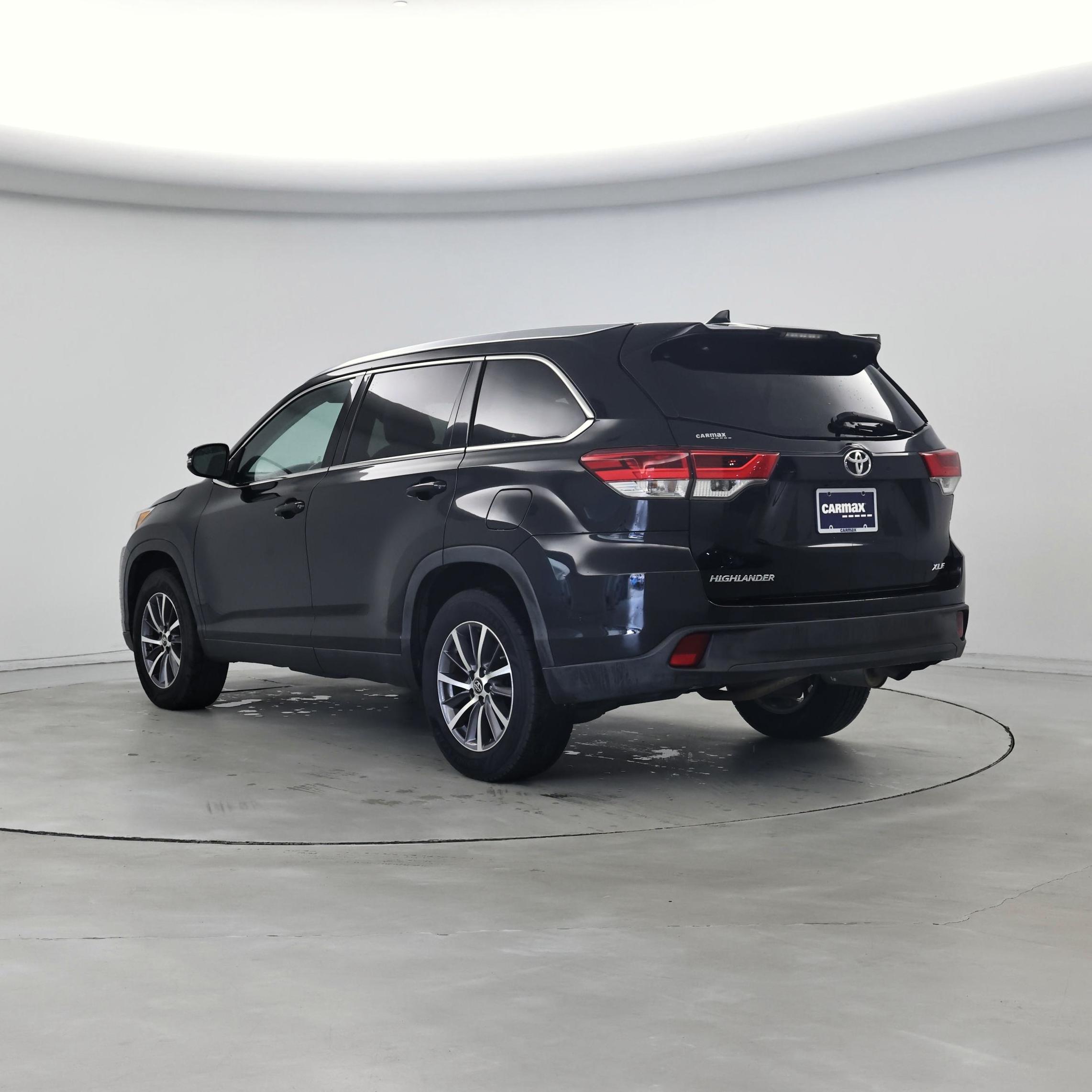Thumbnail: 2019 Toyota Highlander - 2