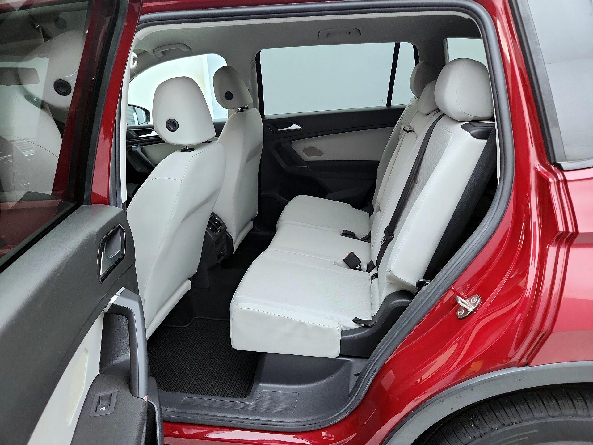 Thumbnail: 2018 Volkswagen Tiguan - 19