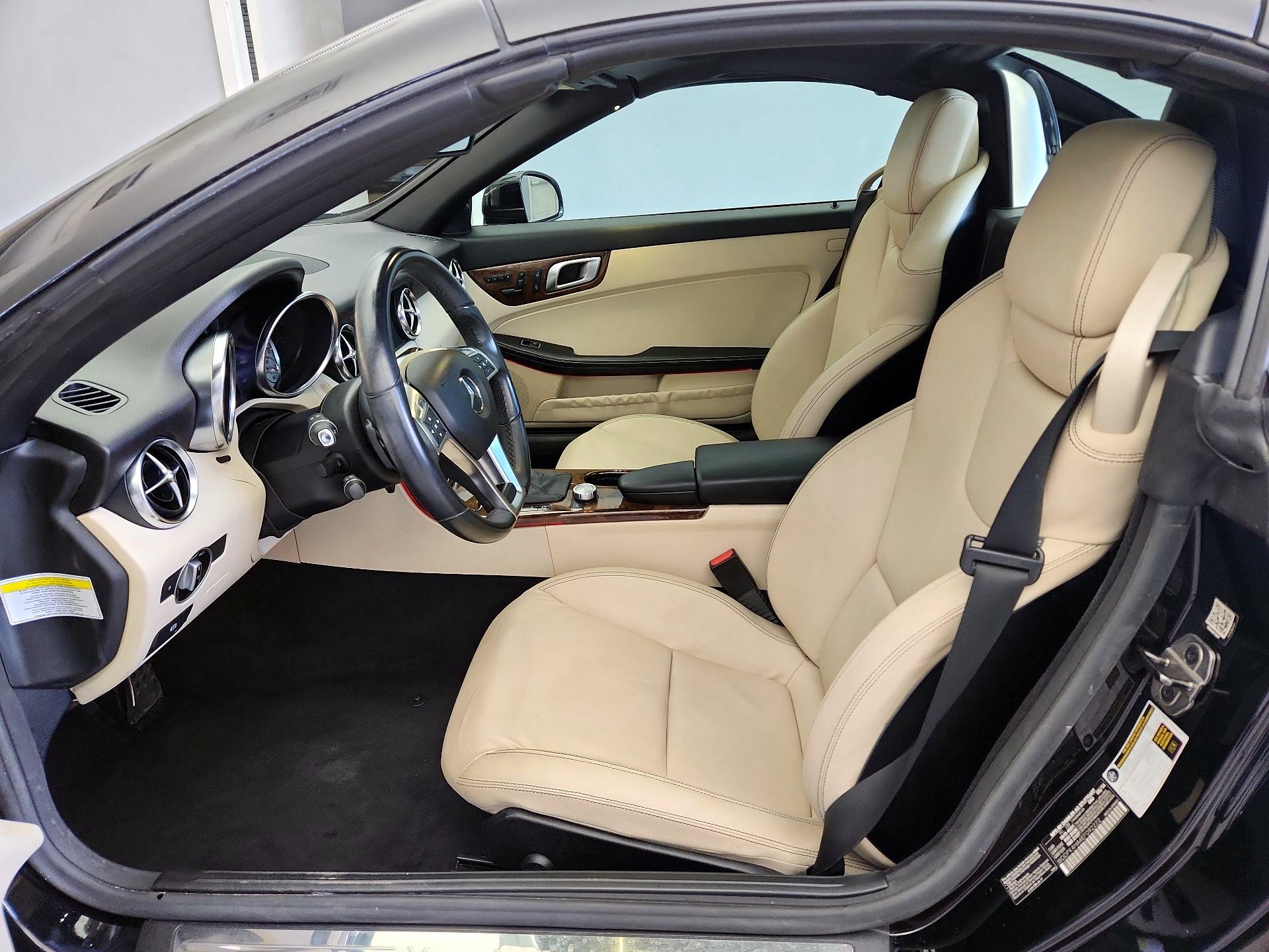 Thumbnail: 2014 Mercedes-Benz SLK - 11