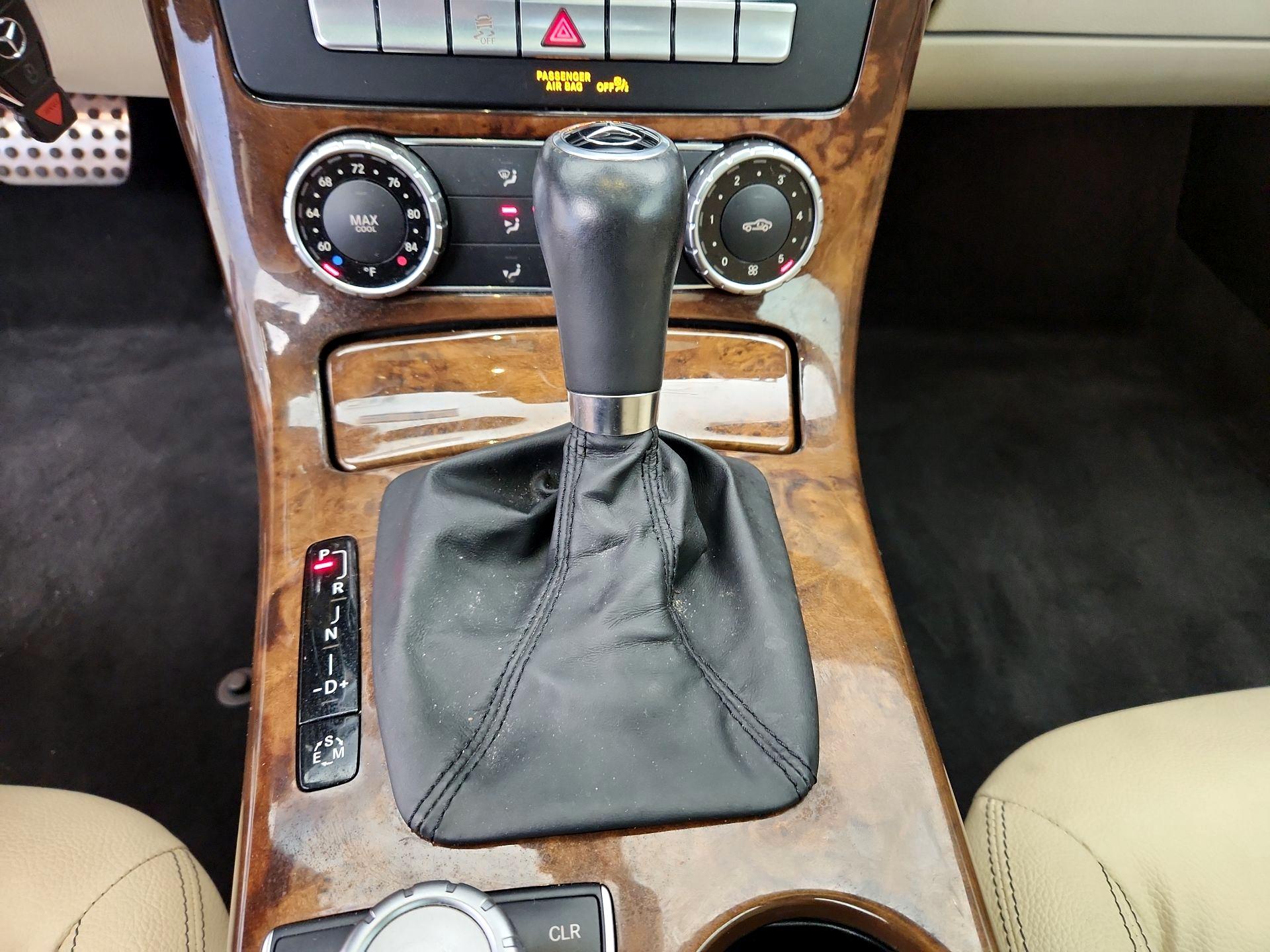 Thumbnail: 2014 Mercedes-Benz SLK - 16