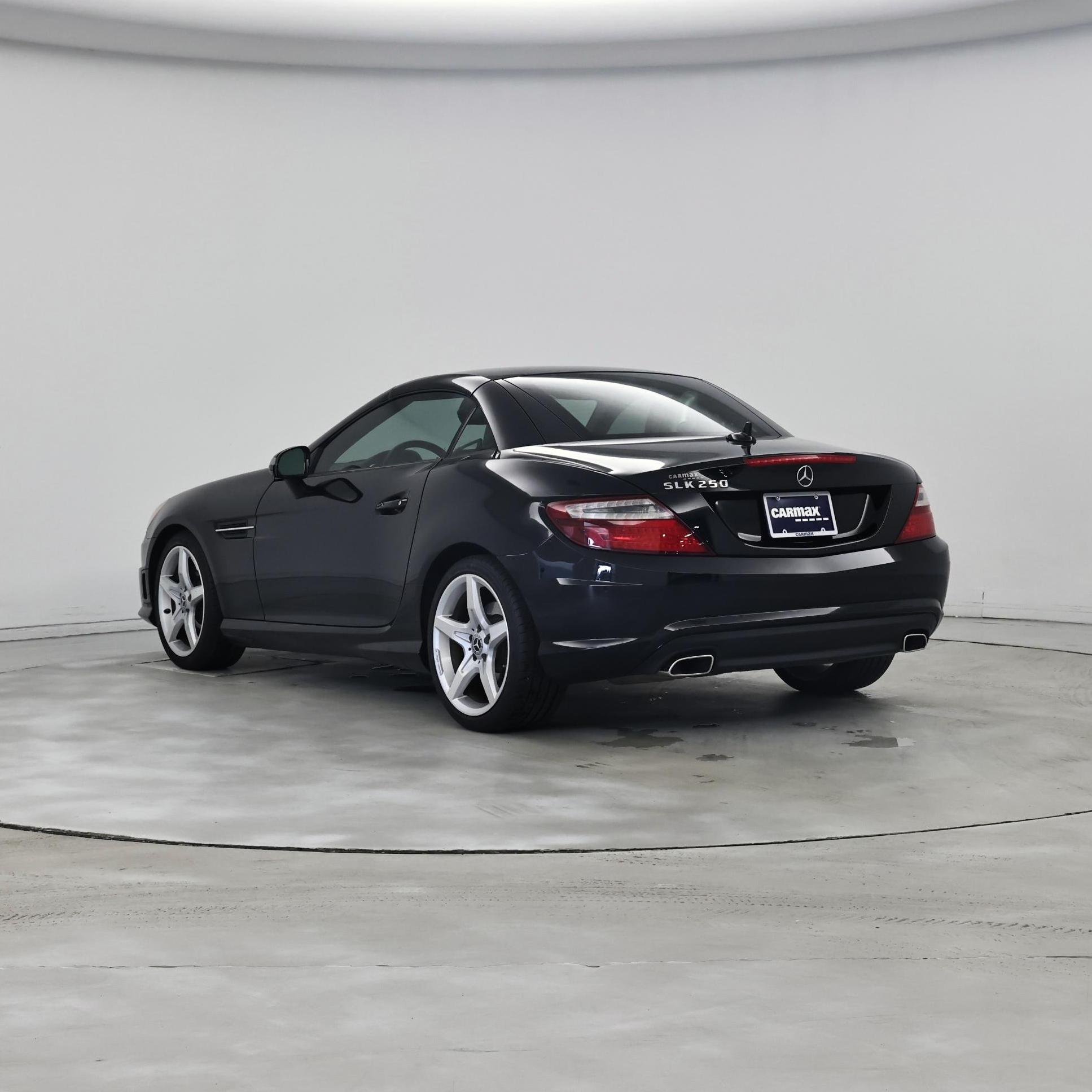 Thumbnail: 2014 Mercedes-Benz SLK - 2