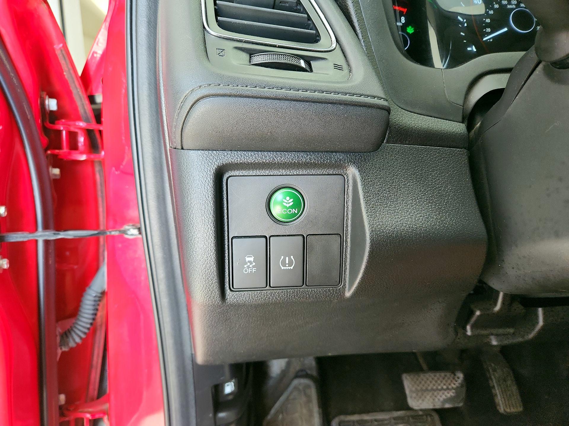 Thumbnail: 2016 Honda HR-V - 13