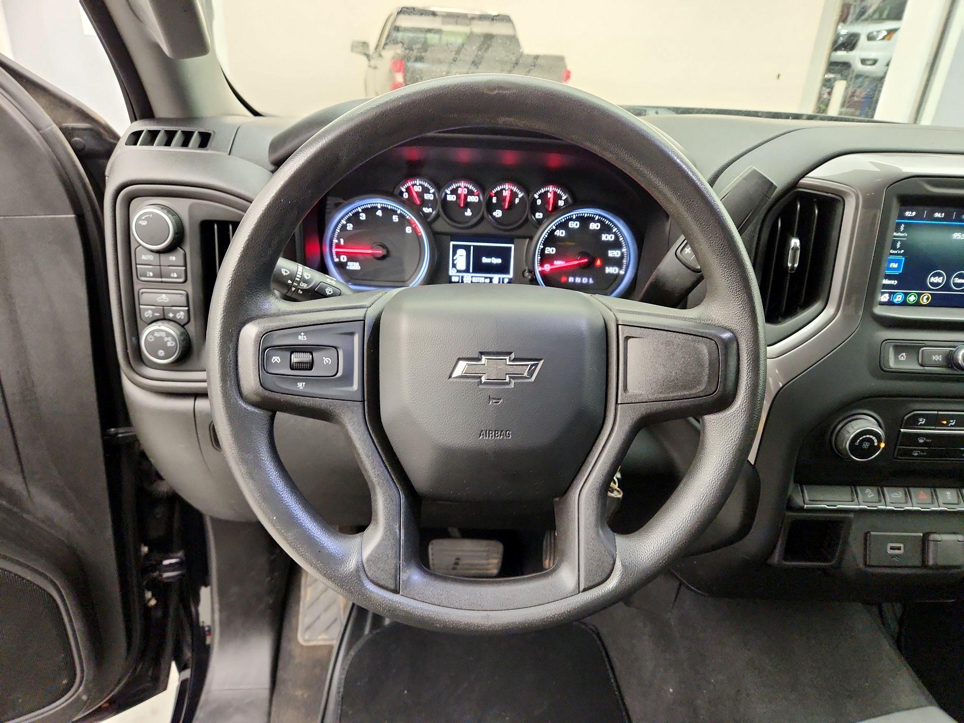 Thumbnail: 2019 Chevrolet Silverado 1500 - 10