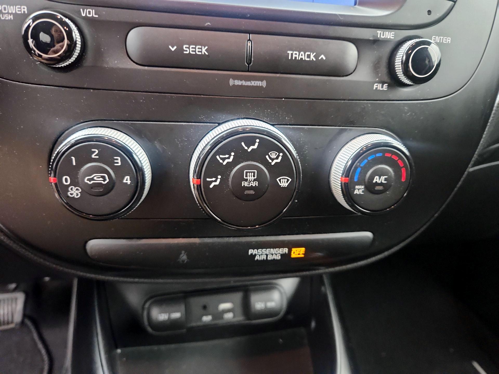 Thumbnail: 2019 Kia Soul - 16