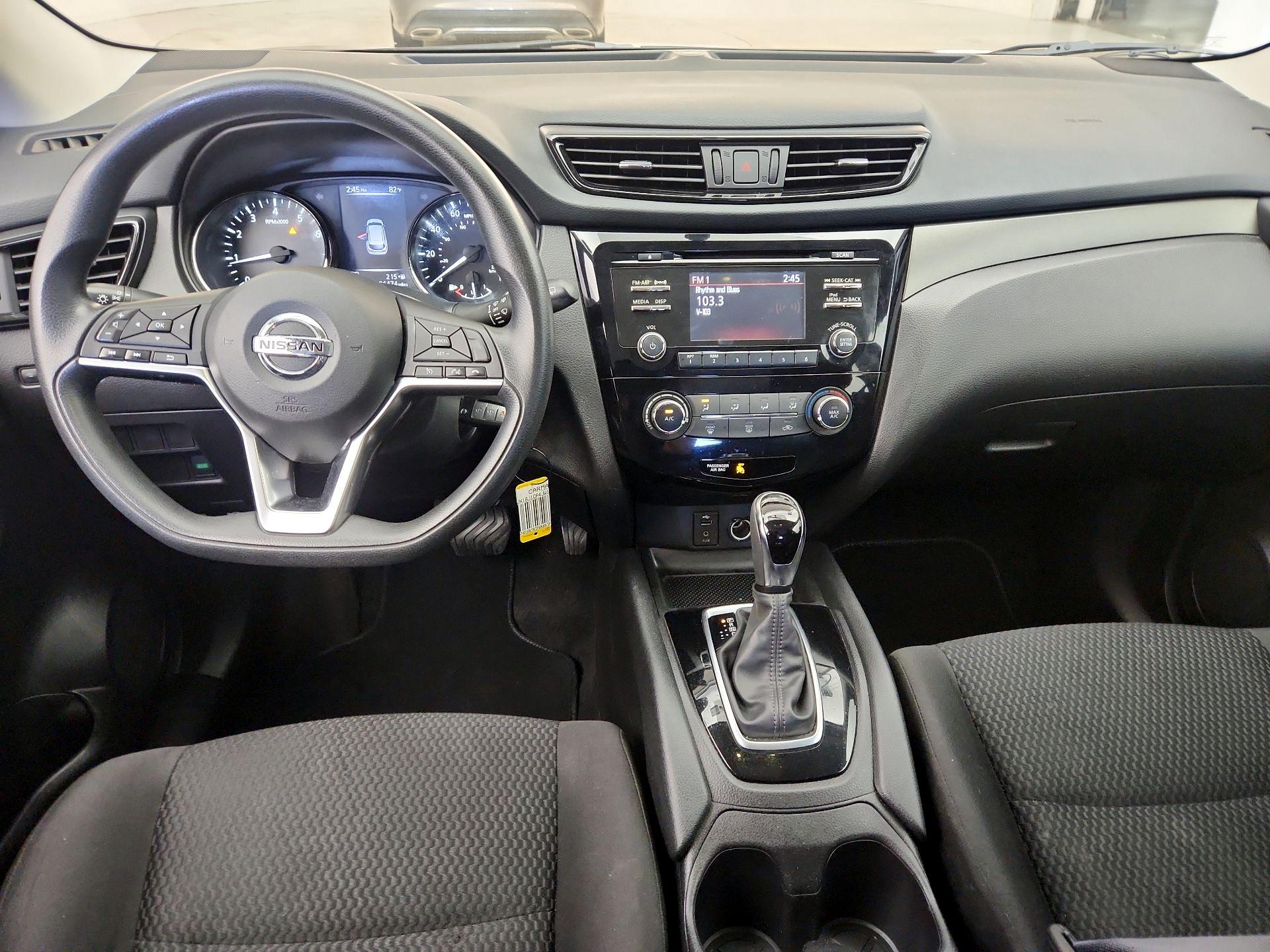 Thumbnail: 2018 Nissan Rogue Sport - 9