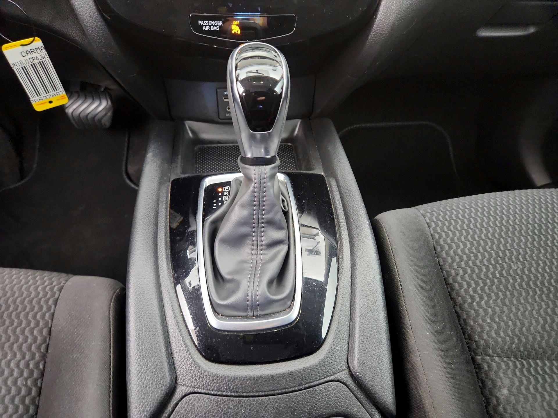Thumbnail: 2018 Nissan Rogue Sport - 17