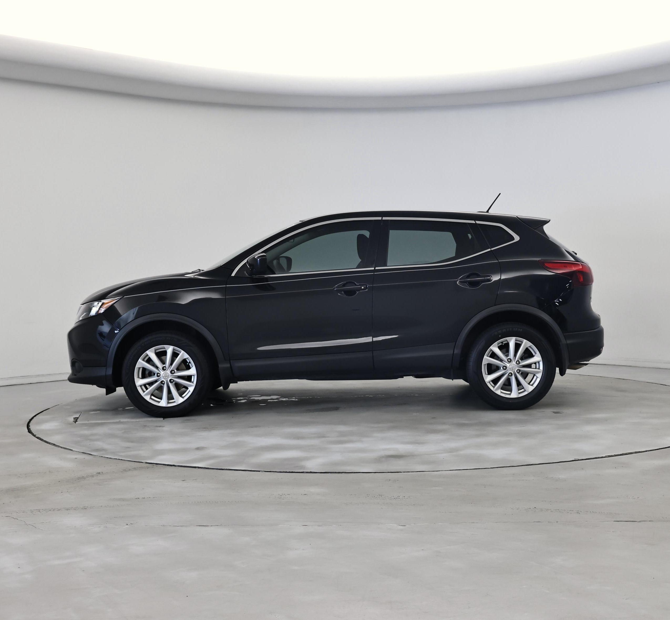 Thumbnail: 2018 Nissan Rogue Sport - 3