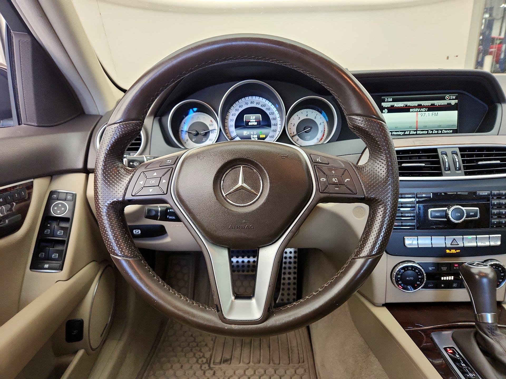 Thumbnail: 2014 Mercedes-Benz C-Class - 10