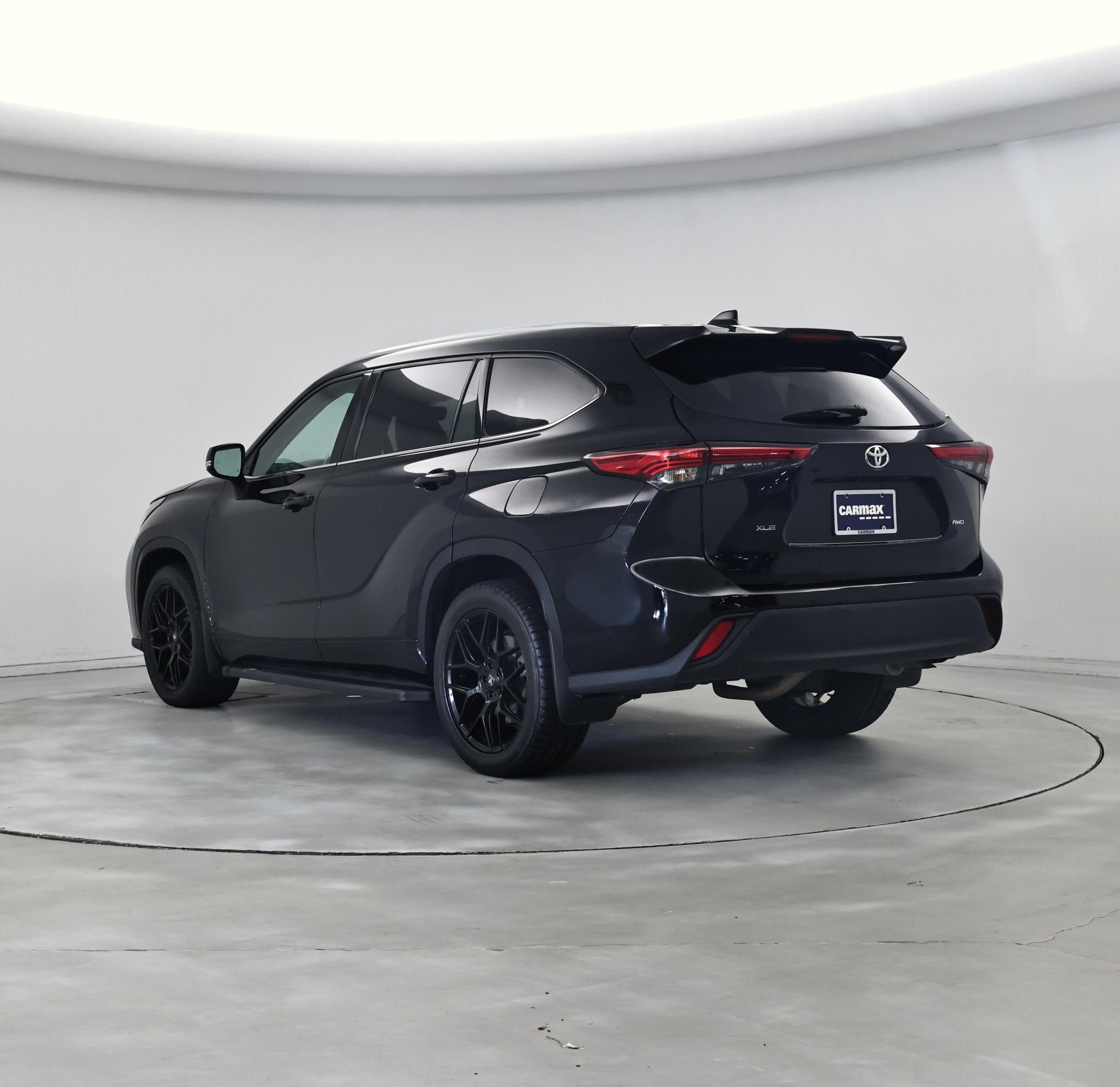 Thumbnail: 2022 Toyota Highlander - 2