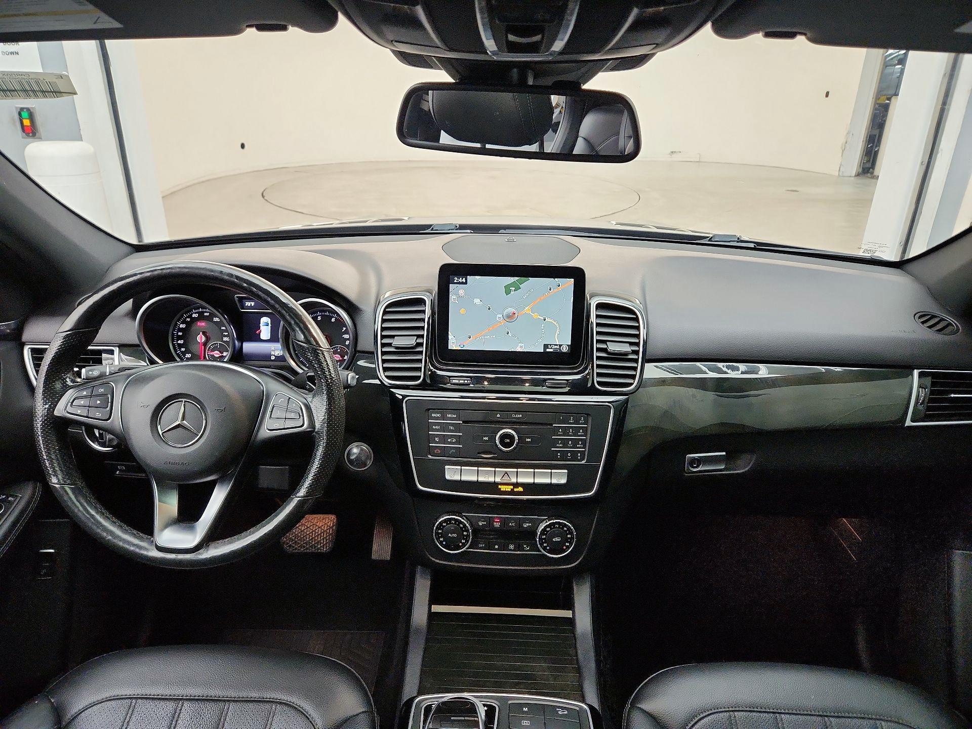 Thumbnail: 2017 Mercedes-Benz GLE - 9