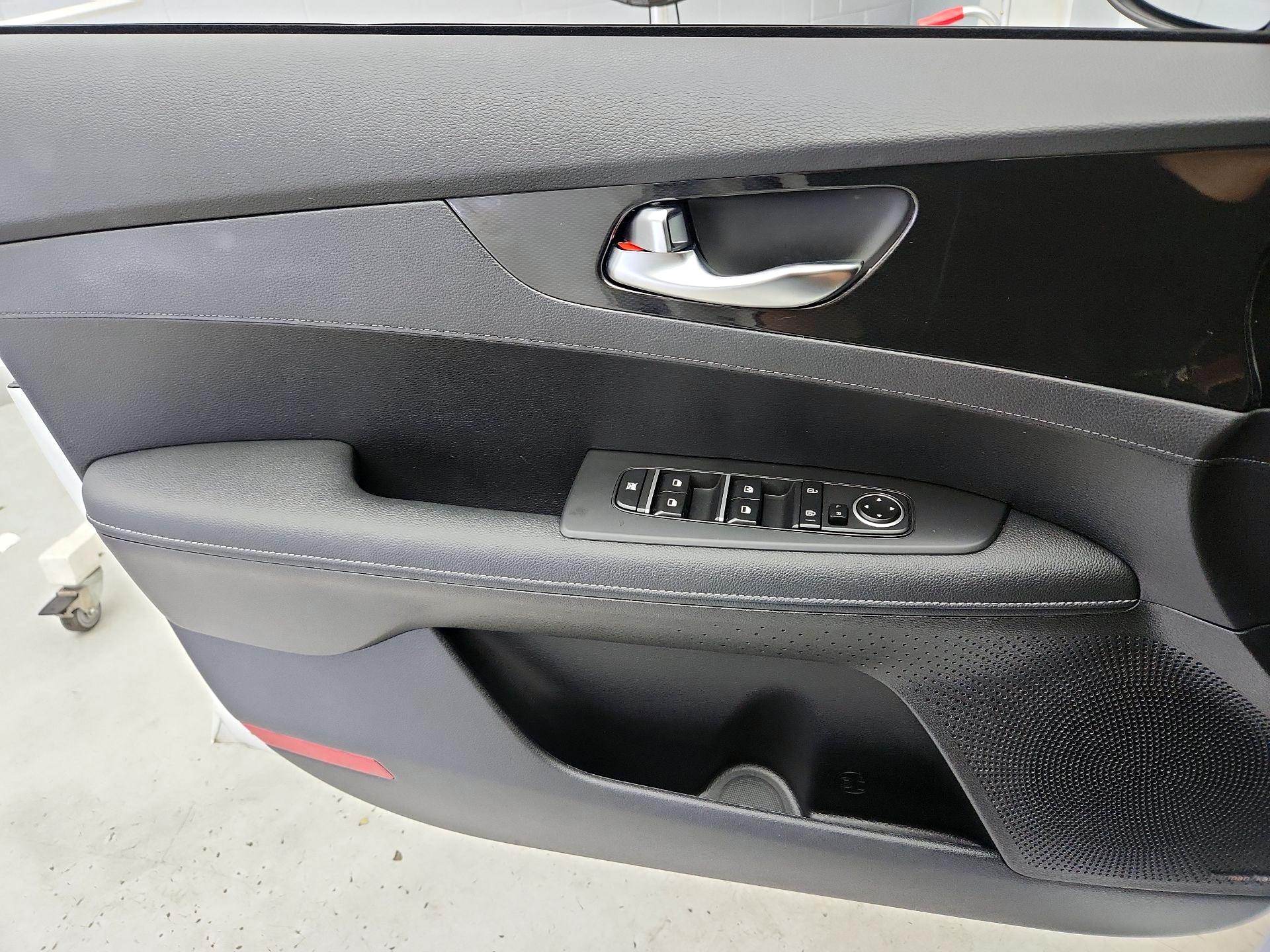 Thumbnail: 2024 Kia Forte - 12