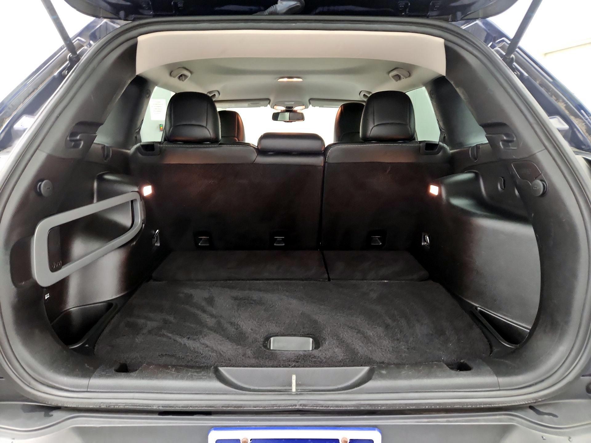 Thumbnail: 2015 Jeep Cherokee - 20