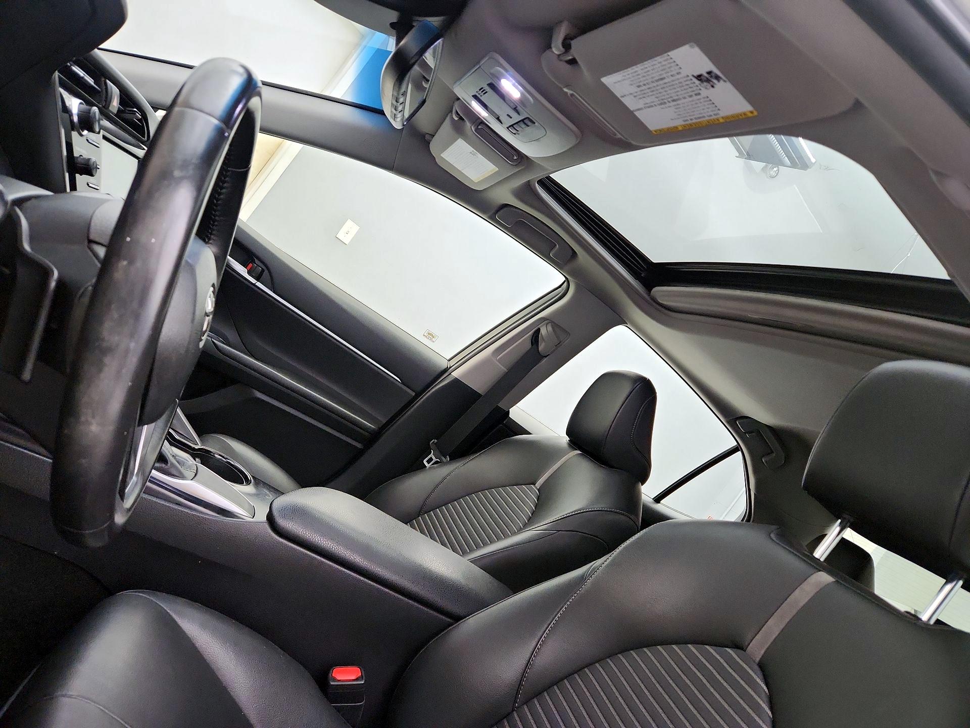 Thumbnail: 2018 Toyota Camry - 19