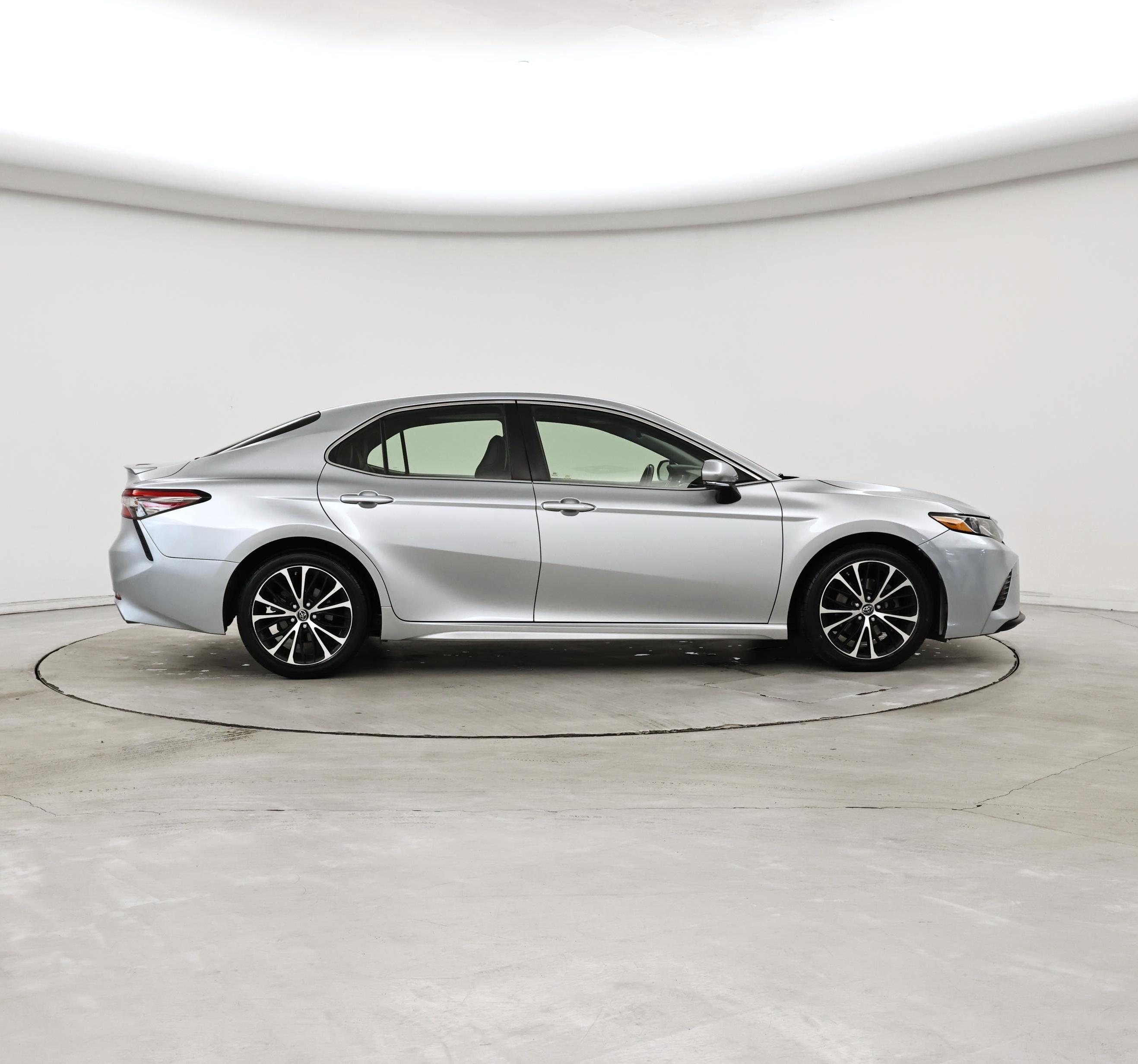 Thumbnail: 2018 Toyota Camry - 7