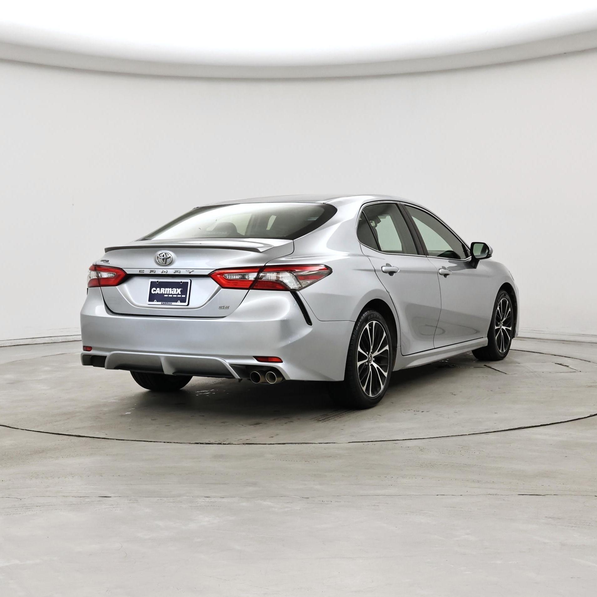 Thumbnail: 2018 Toyota Camry - 8