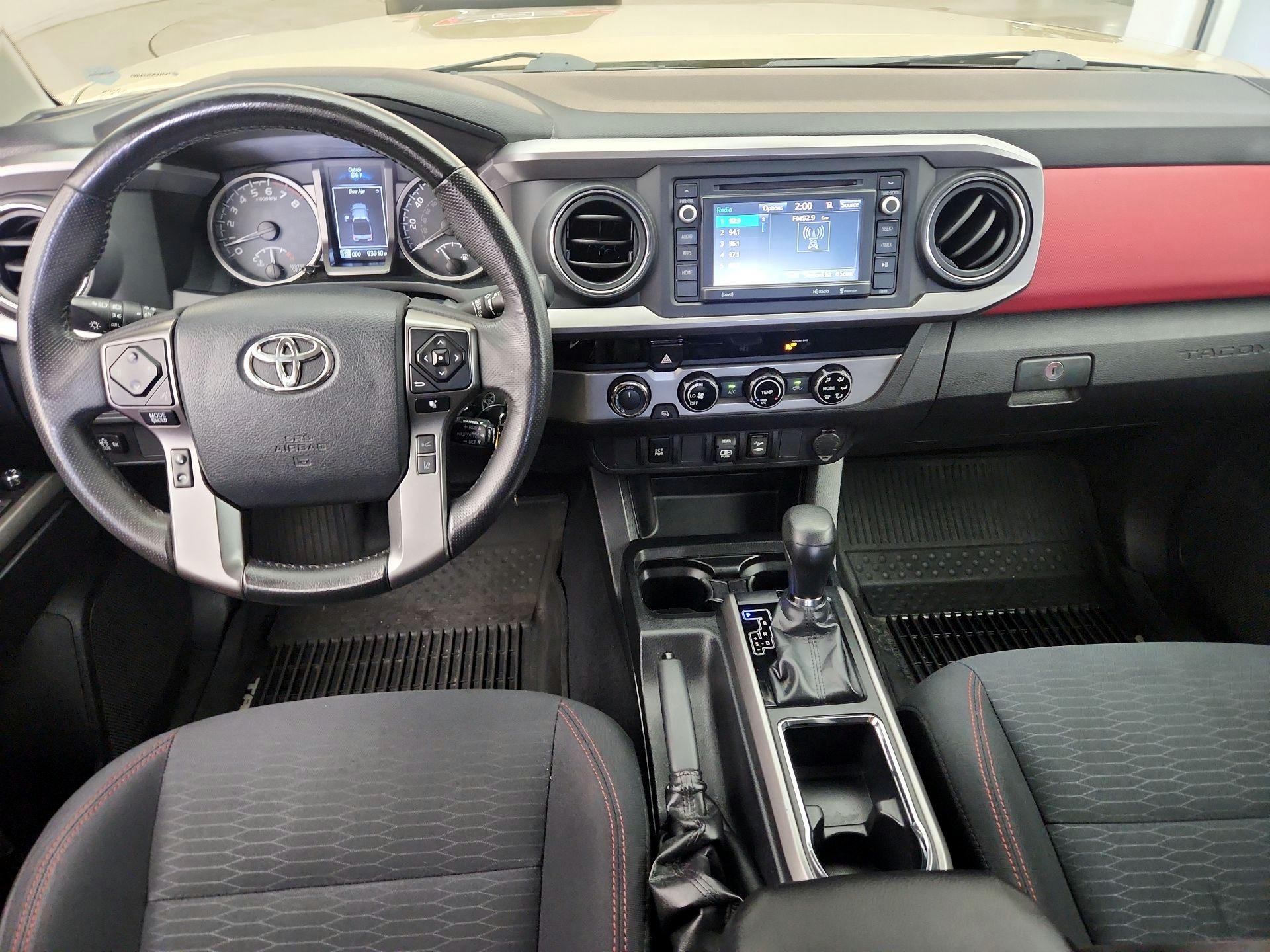 Thumbnail: 2018 Toyota Tacoma - 9