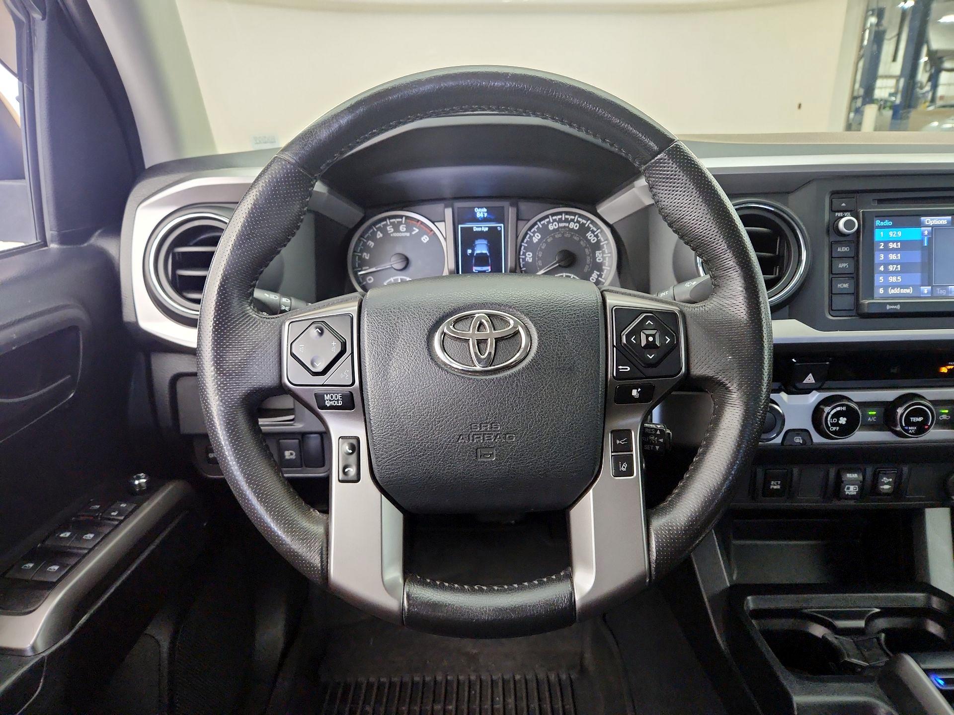 Thumbnail: 2018 Toyota Tacoma - 10