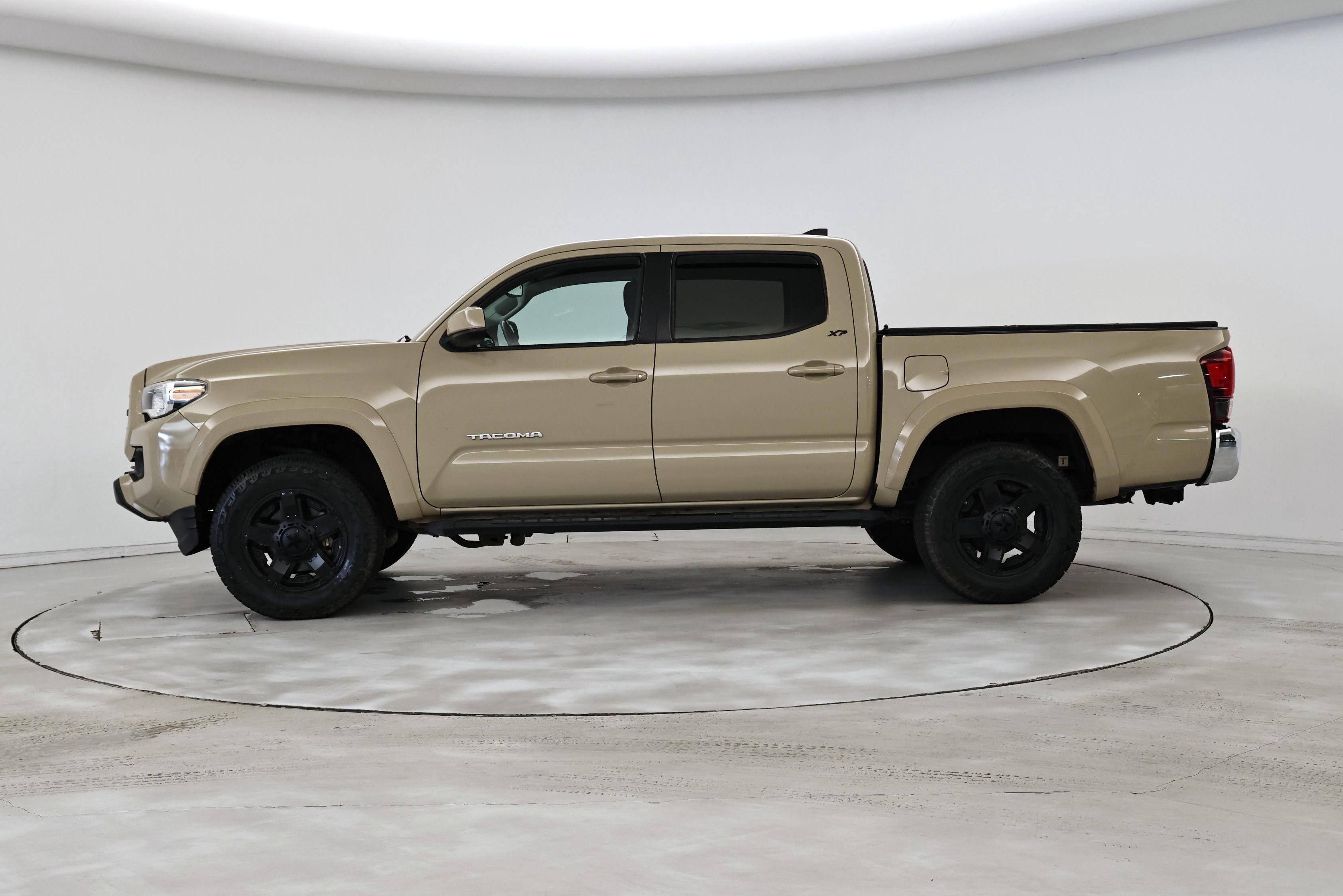 Thumbnail: 2018 Toyota Tacoma - 3