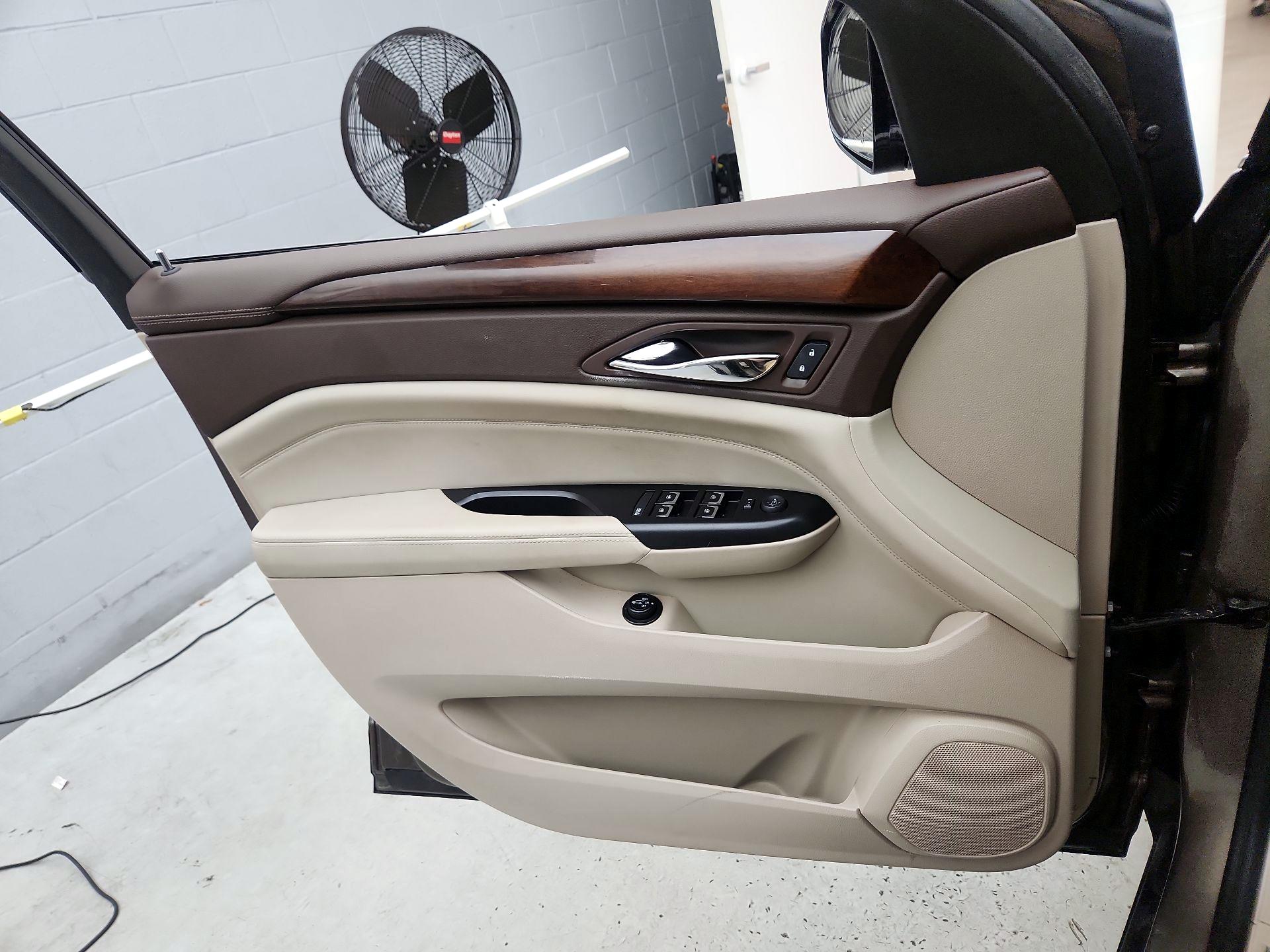 Thumbnail: 2014 Cadillac SRX - 12