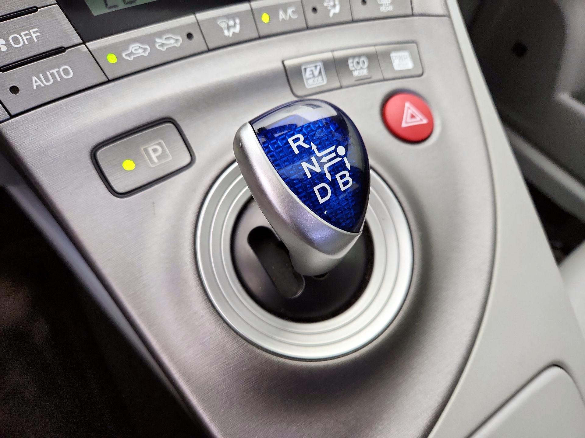 Thumbnail: 2014 Toyota Prius - 18