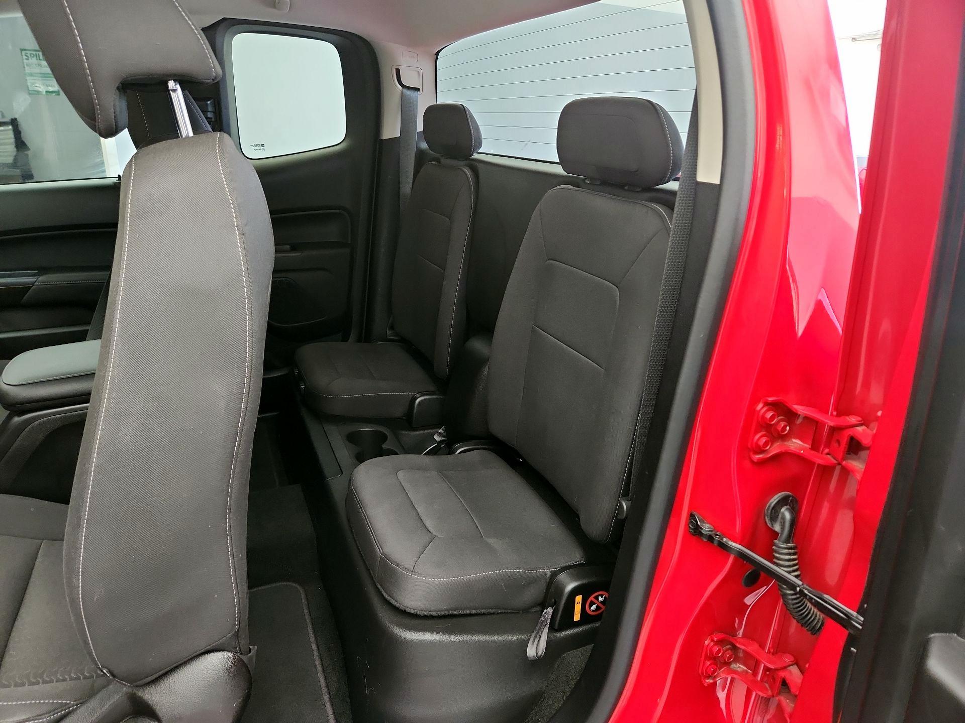 Thumbnail: 2016 GMC Canyon - 19