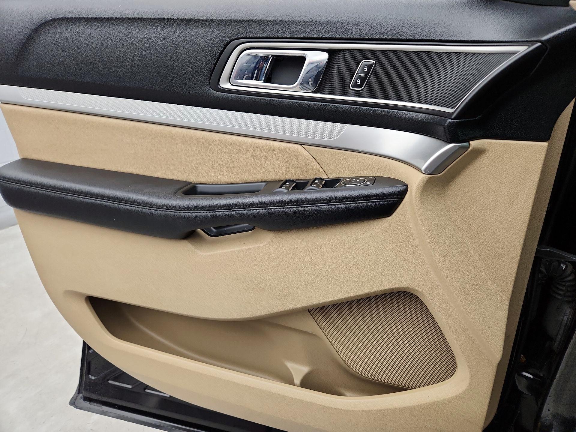 Thumbnail: 2017 Ford Explorer - 12
