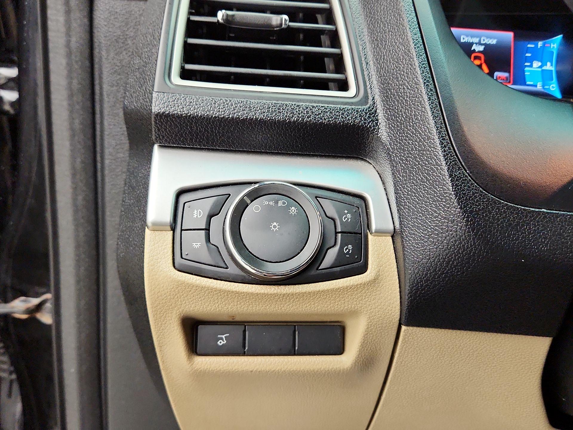 Thumbnail: 2017 Ford Explorer - 13