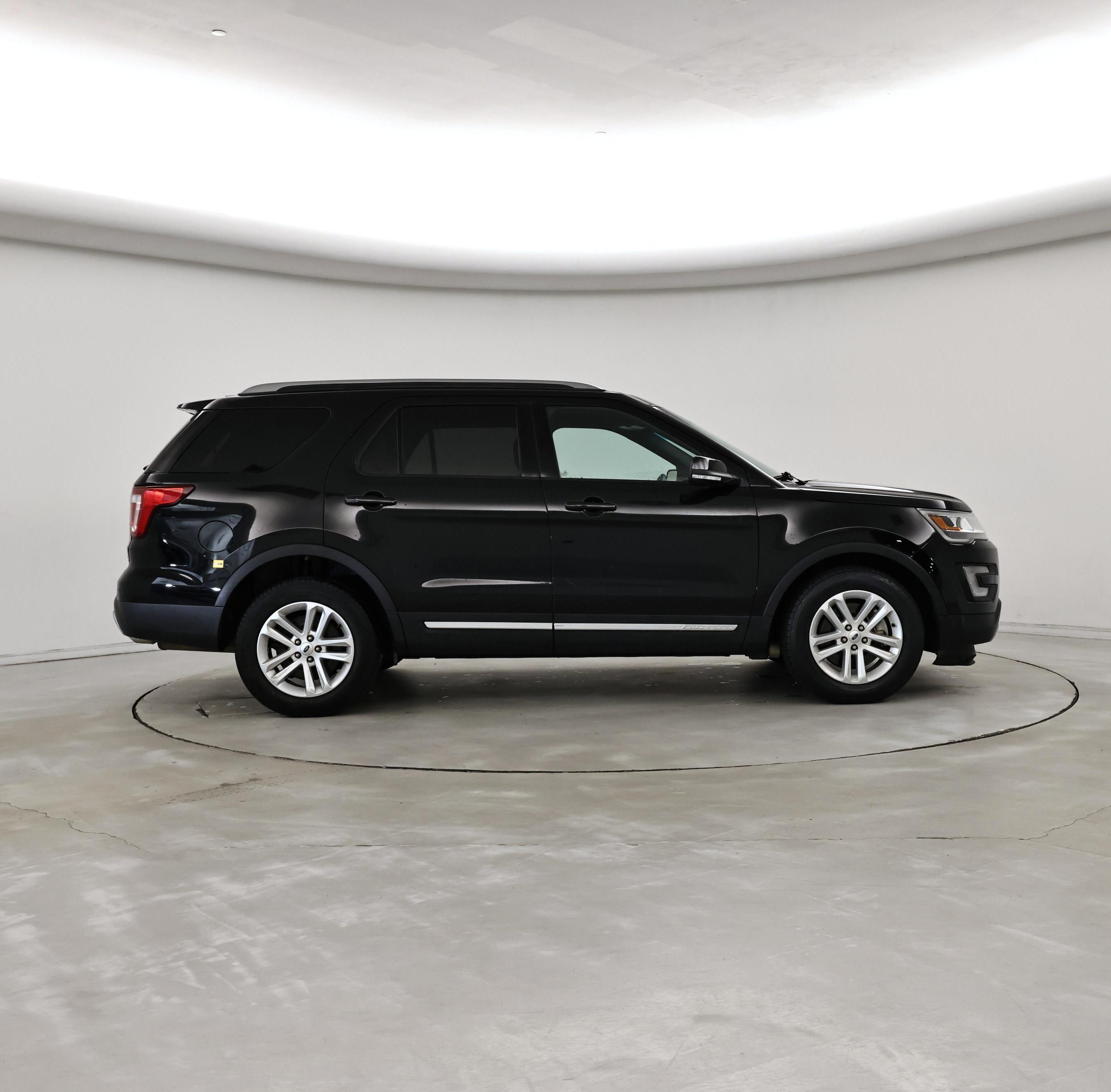 Thumbnail: 2017 Ford Explorer - 7