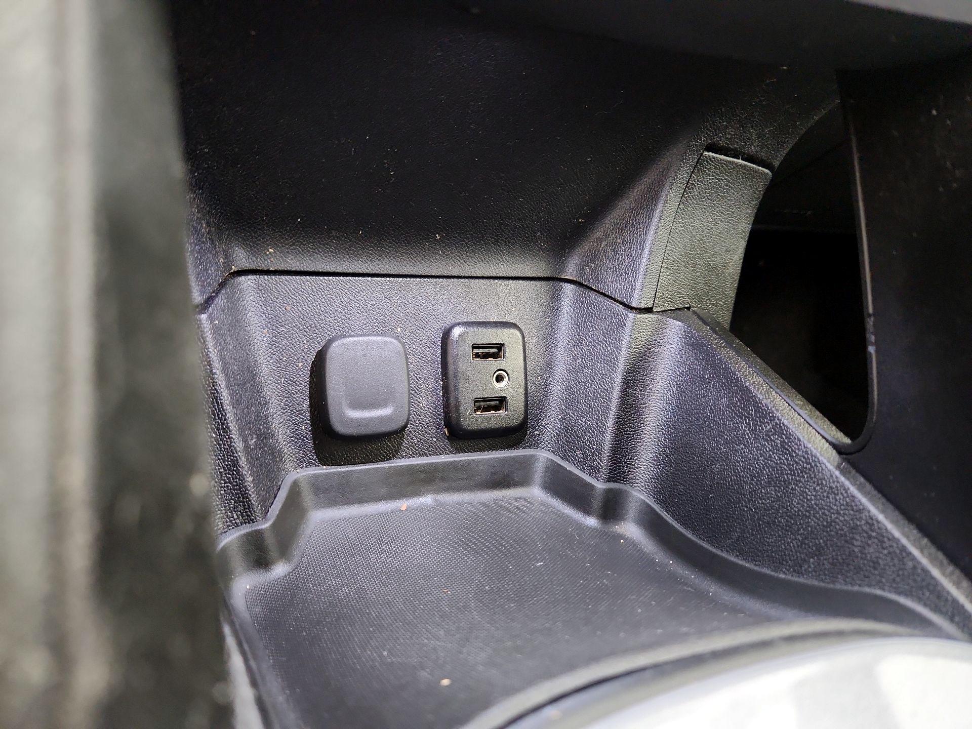 Thumbnail: 2018 Chevrolet Volt - 18