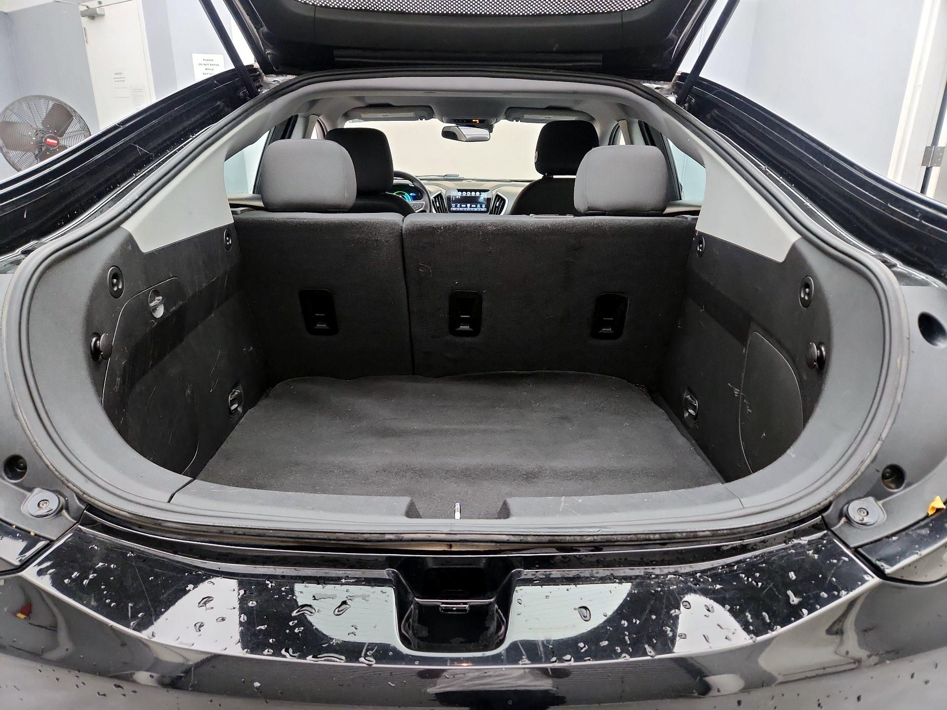 Thumbnail: 2018 Chevrolet Volt - 20
