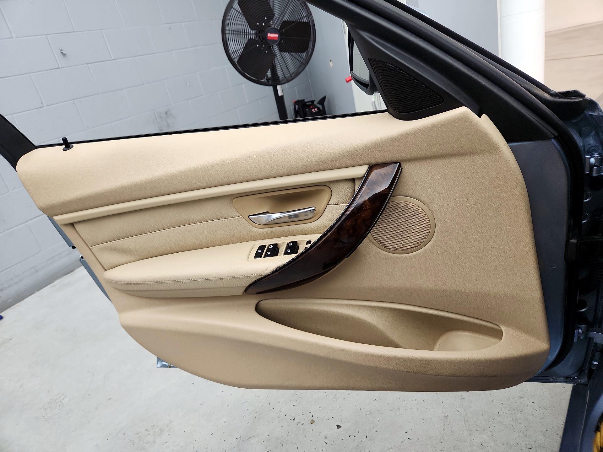 Thumbnail: 2014 BMW 3 Series - 12