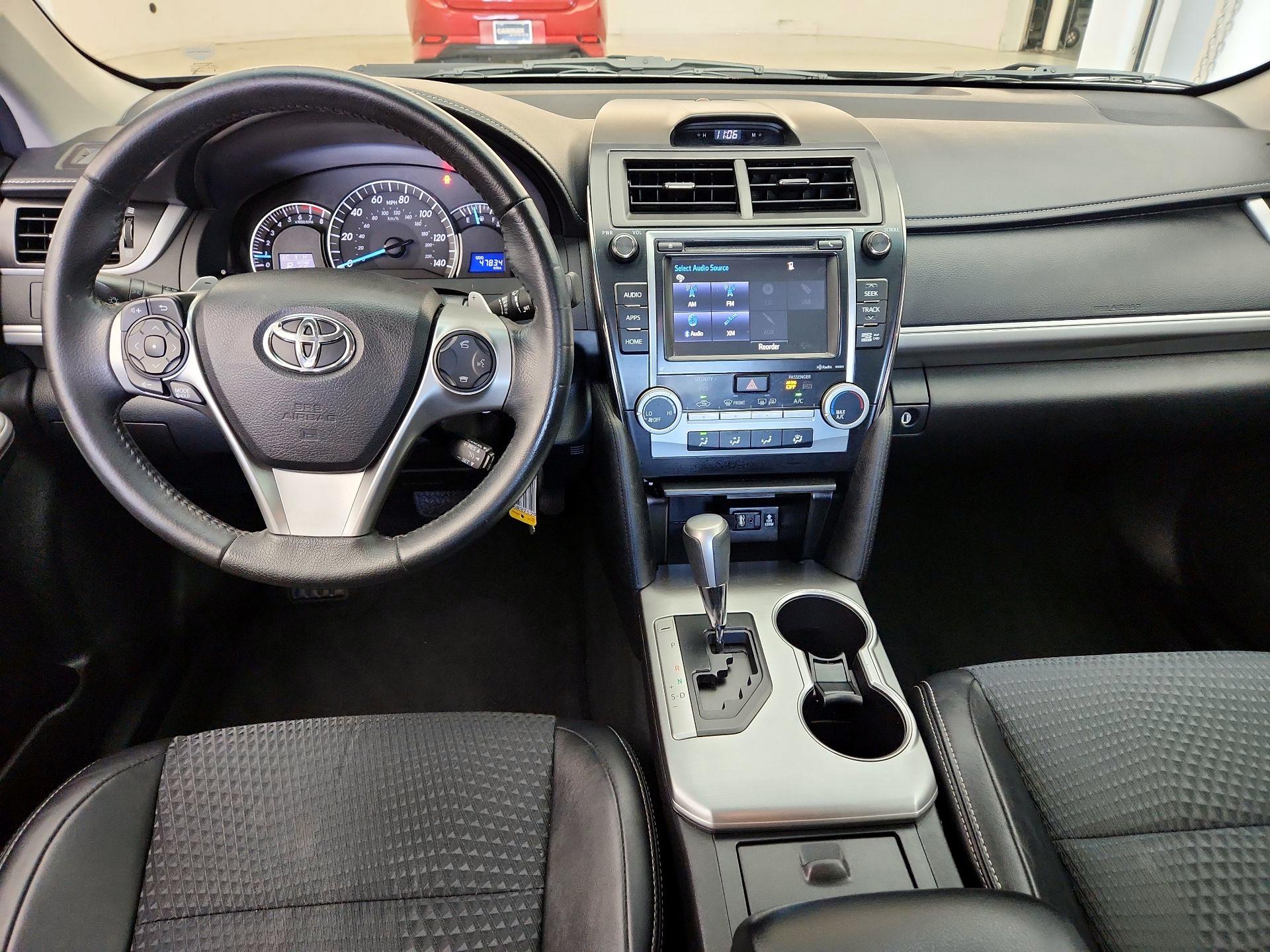 Thumbnail: 2014 Toyota Camry - 9