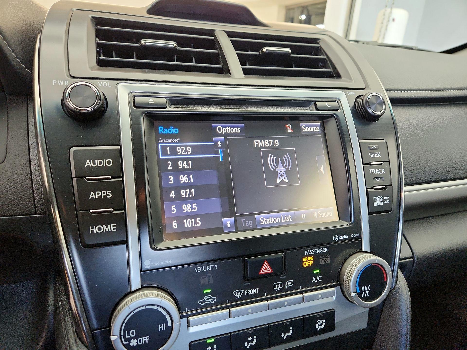 Thumbnail: 2014 Toyota Camry - 15
