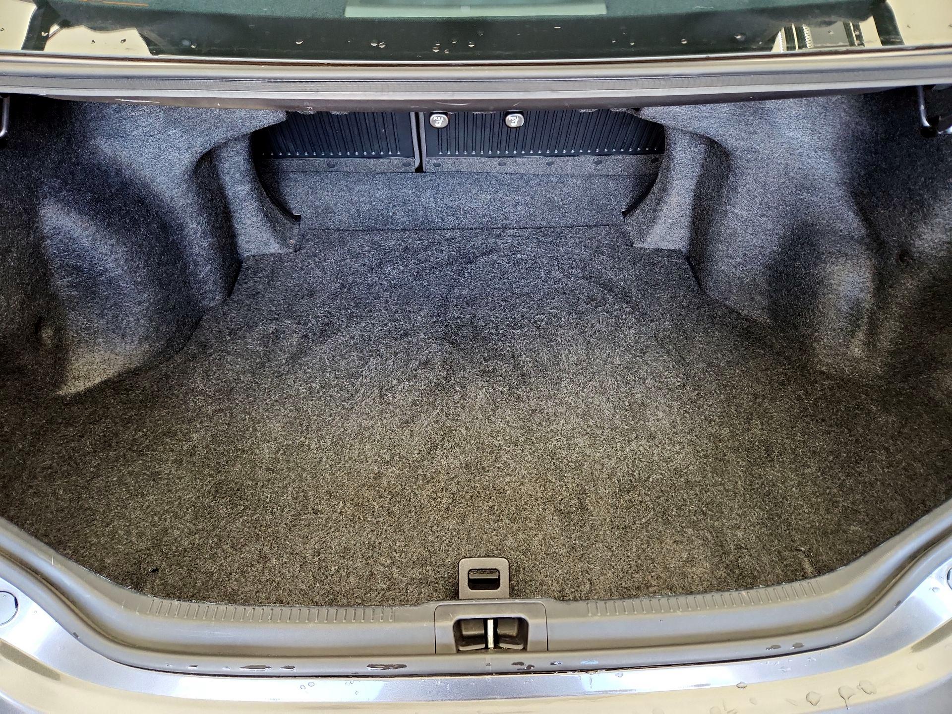Thumbnail: 2014 Toyota Camry - 20