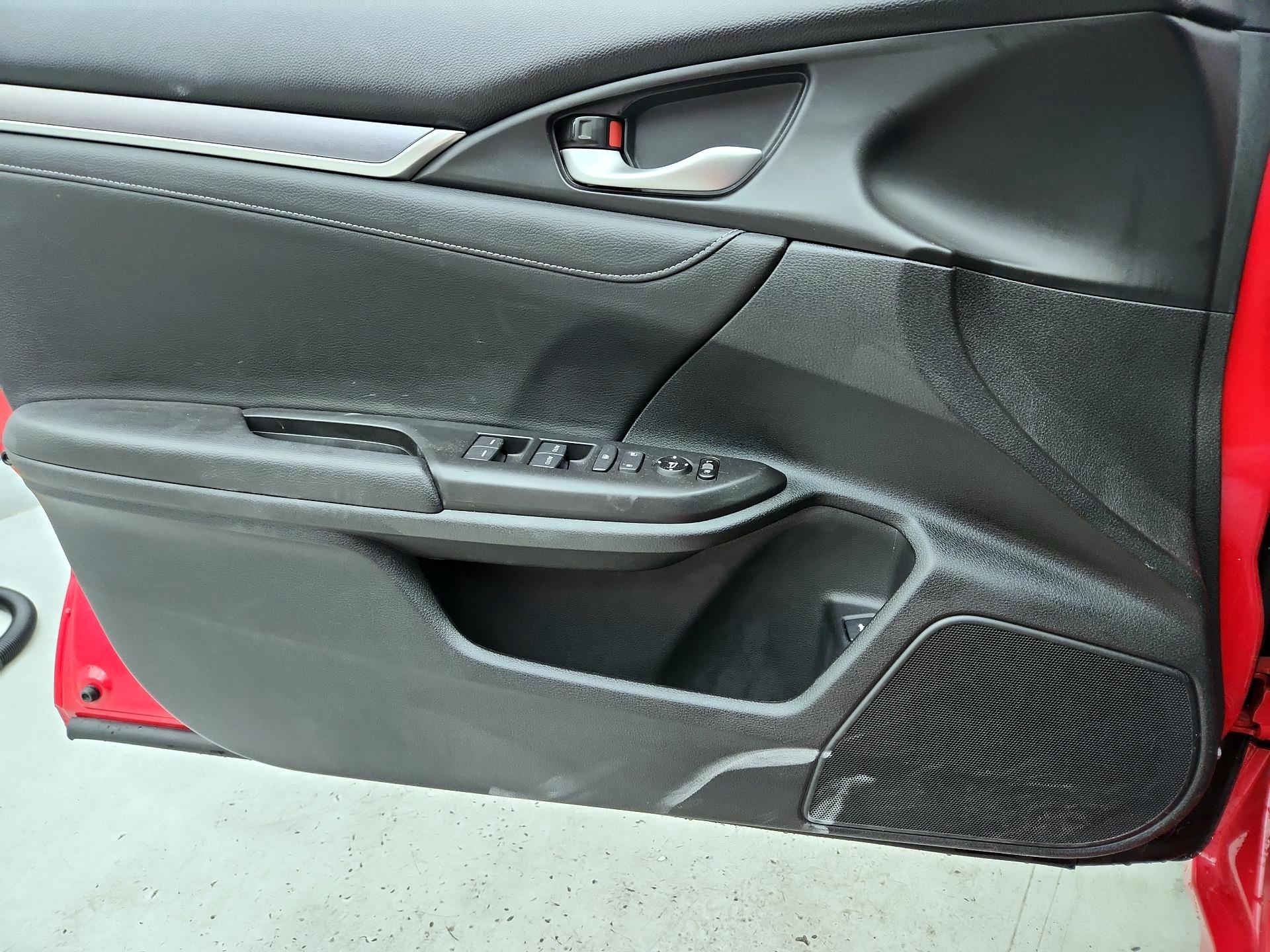 Thumbnail: 2018 Honda Civic - 12