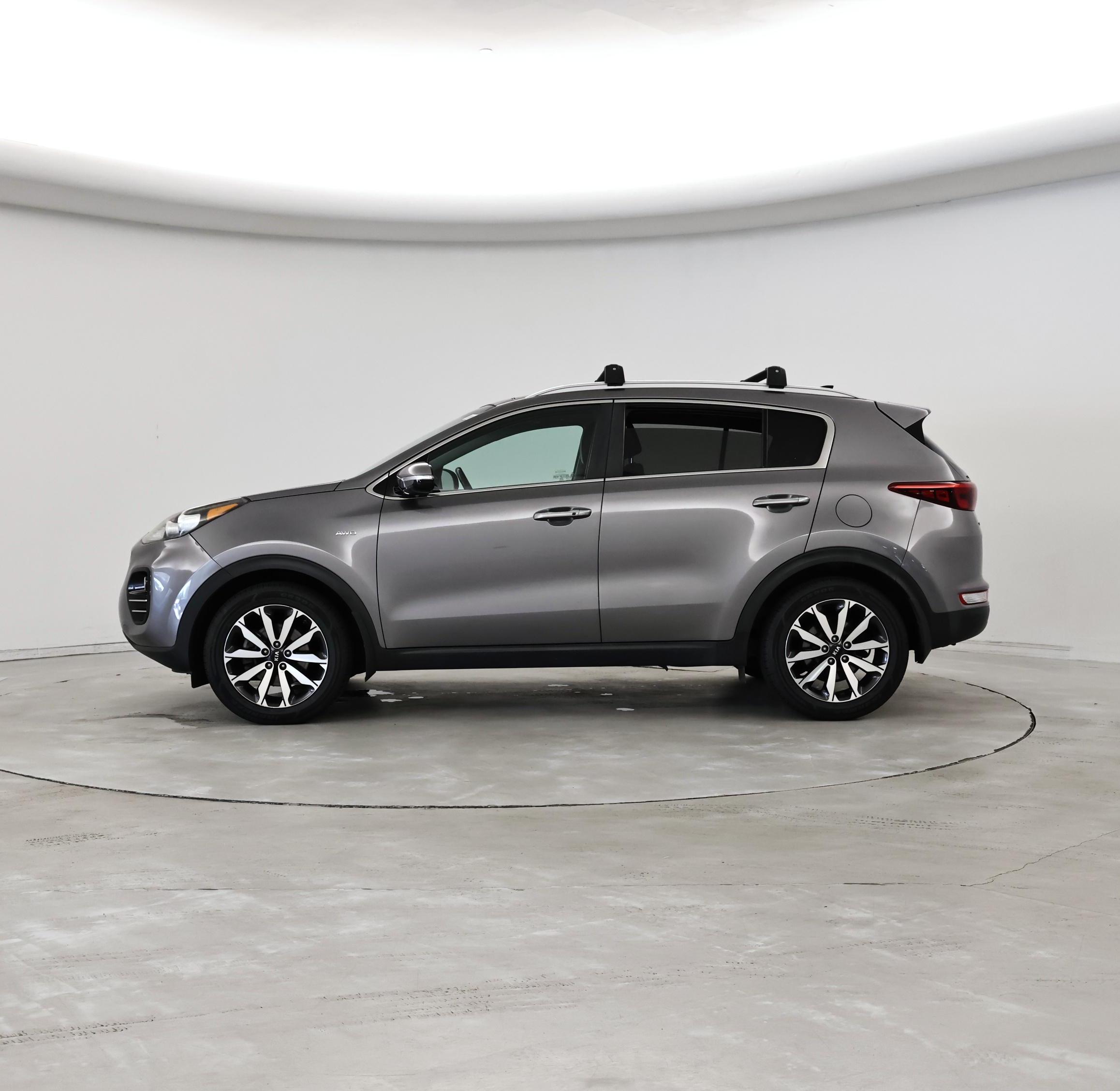 Thumbnail: 2017 Kia Sportage - 3