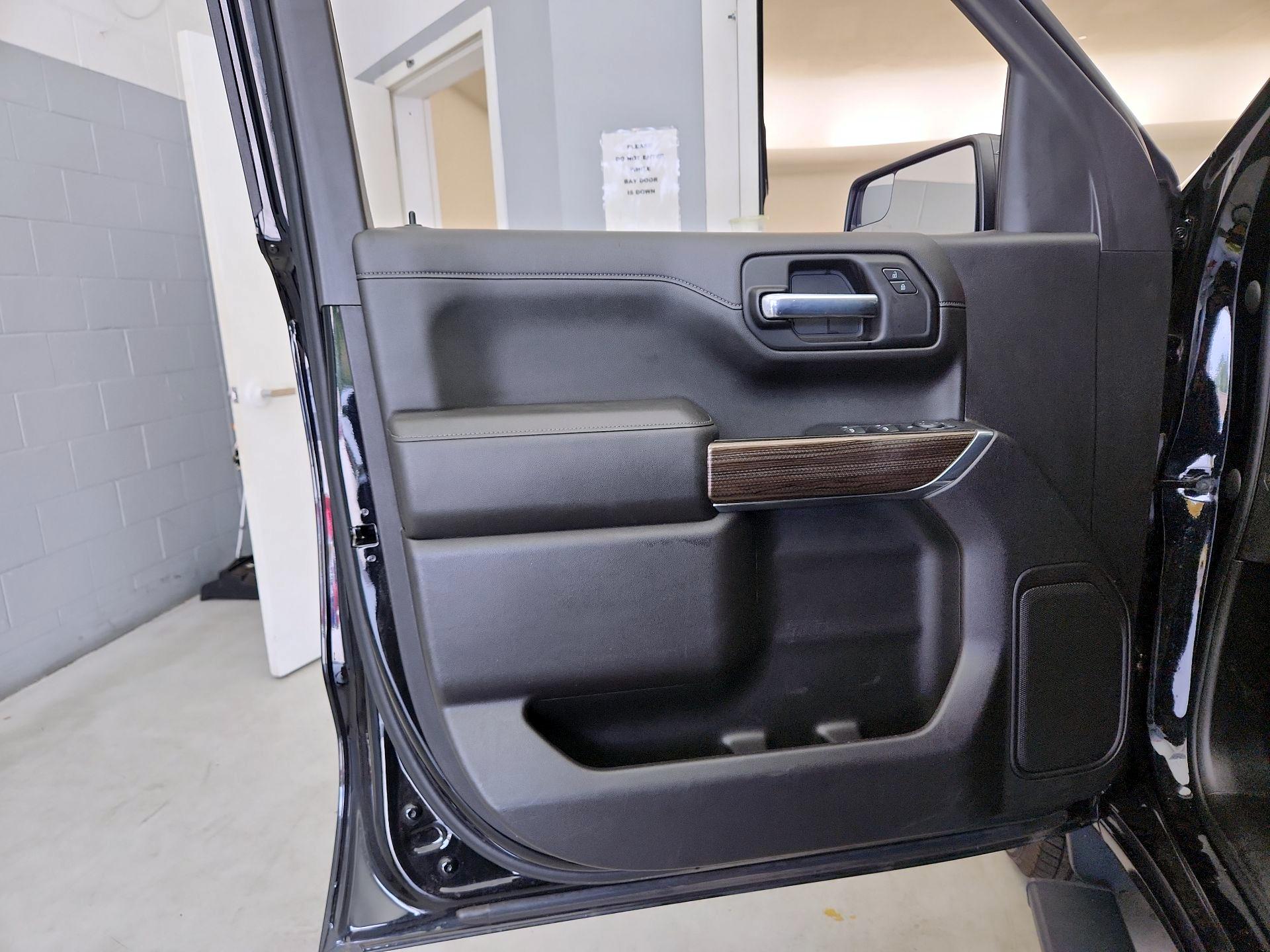 Thumbnail: 2021 Chevrolet Silverado 1500 - 12