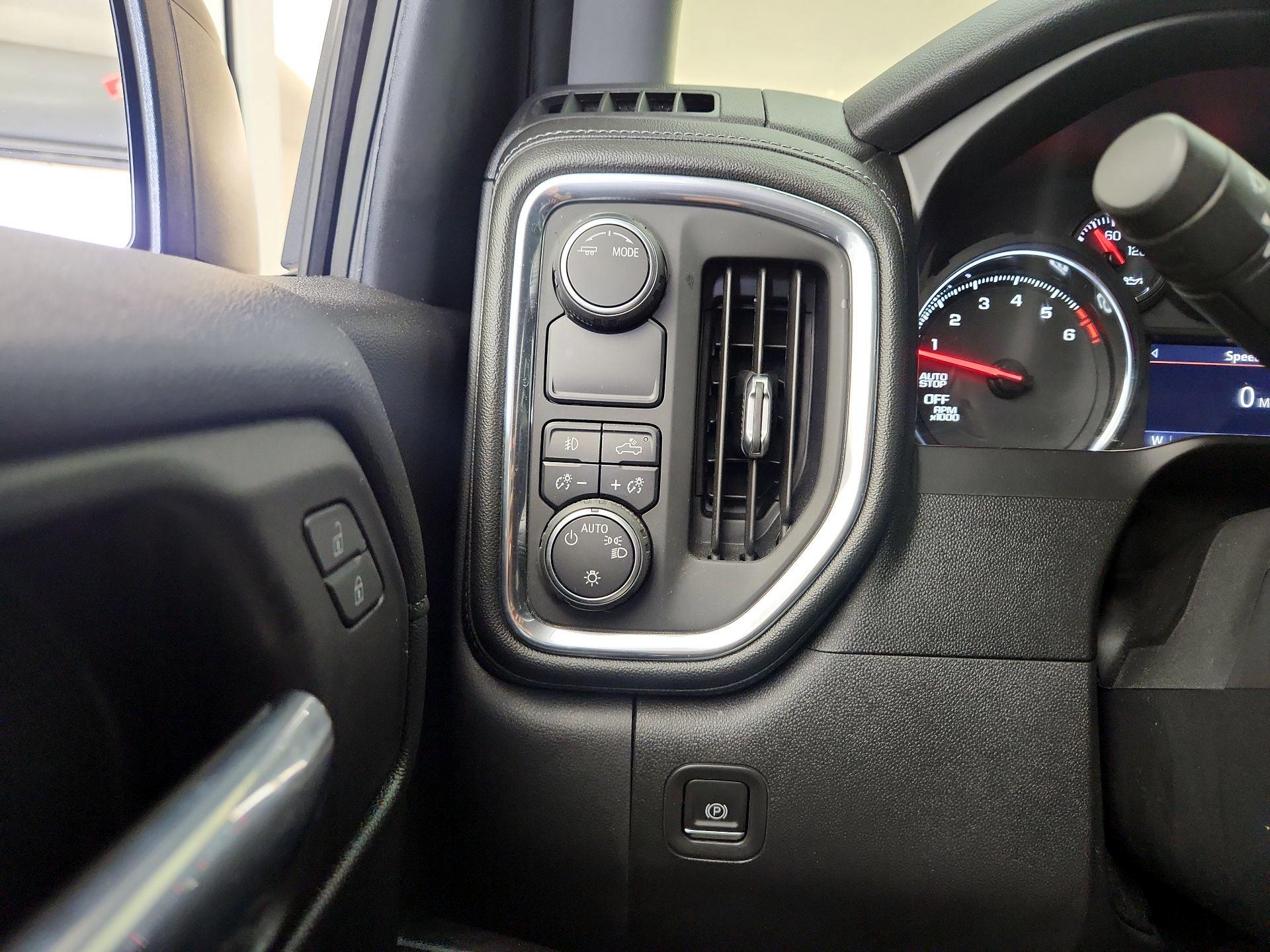 Thumbnail: 2021 Chevrolet Silverado 1500 - 13