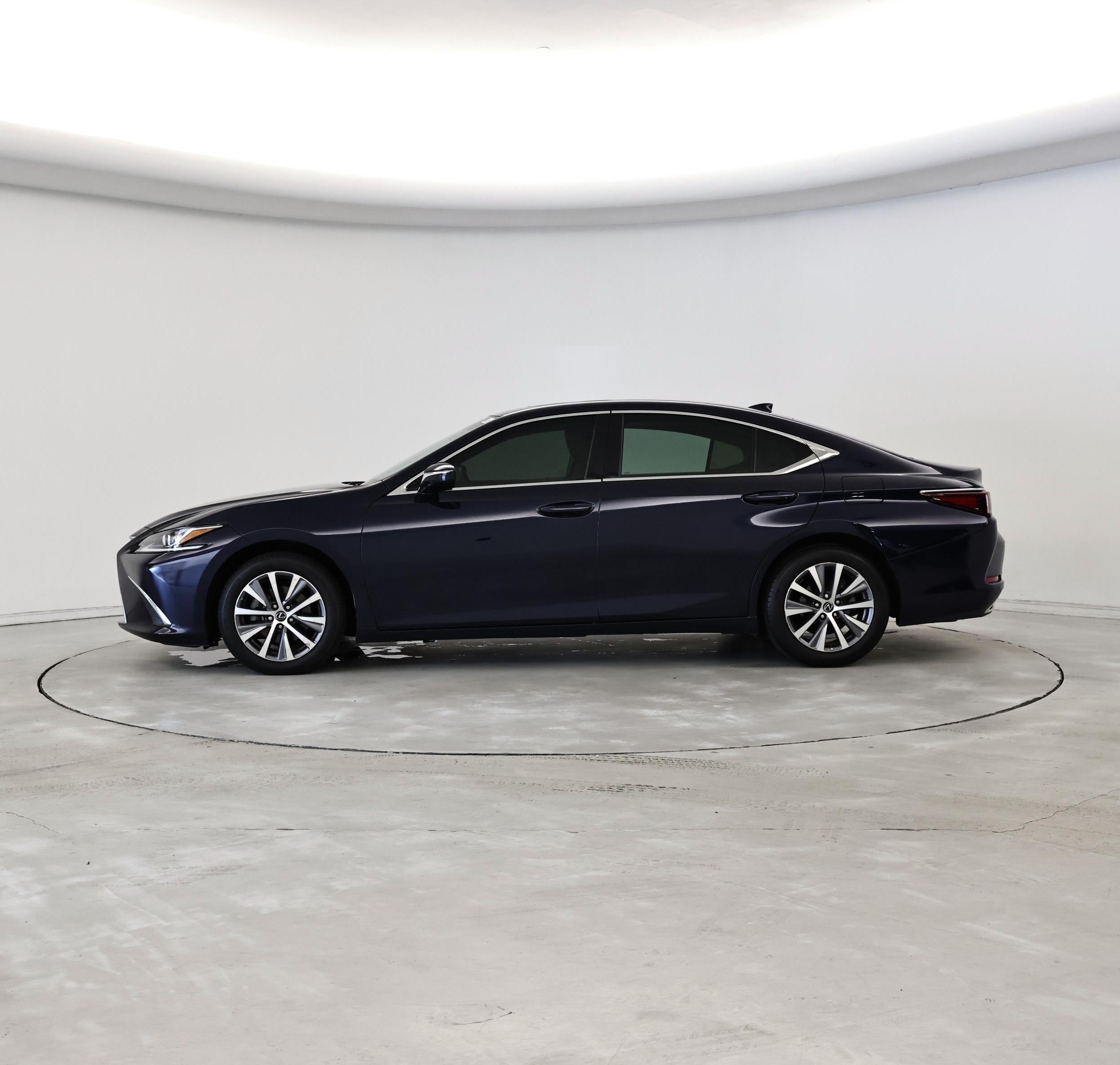 Thumbnail: 2021 Lexus ES - 3