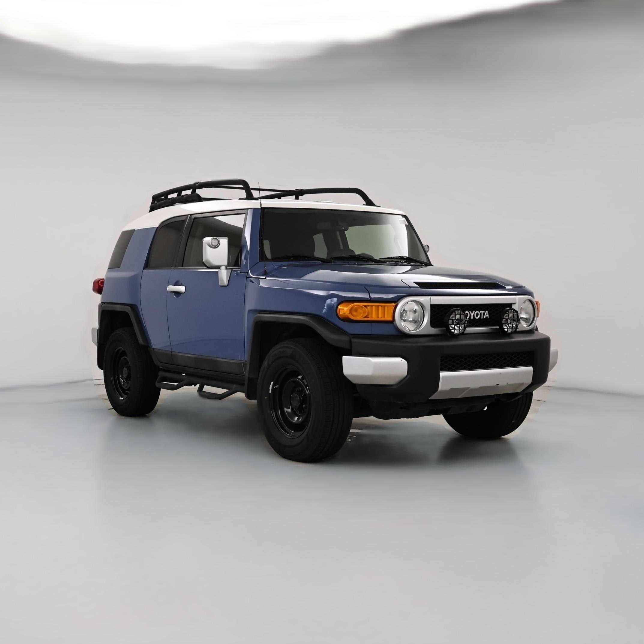 Thumbnail: 2013 Toyota FJ Cruiser - 1