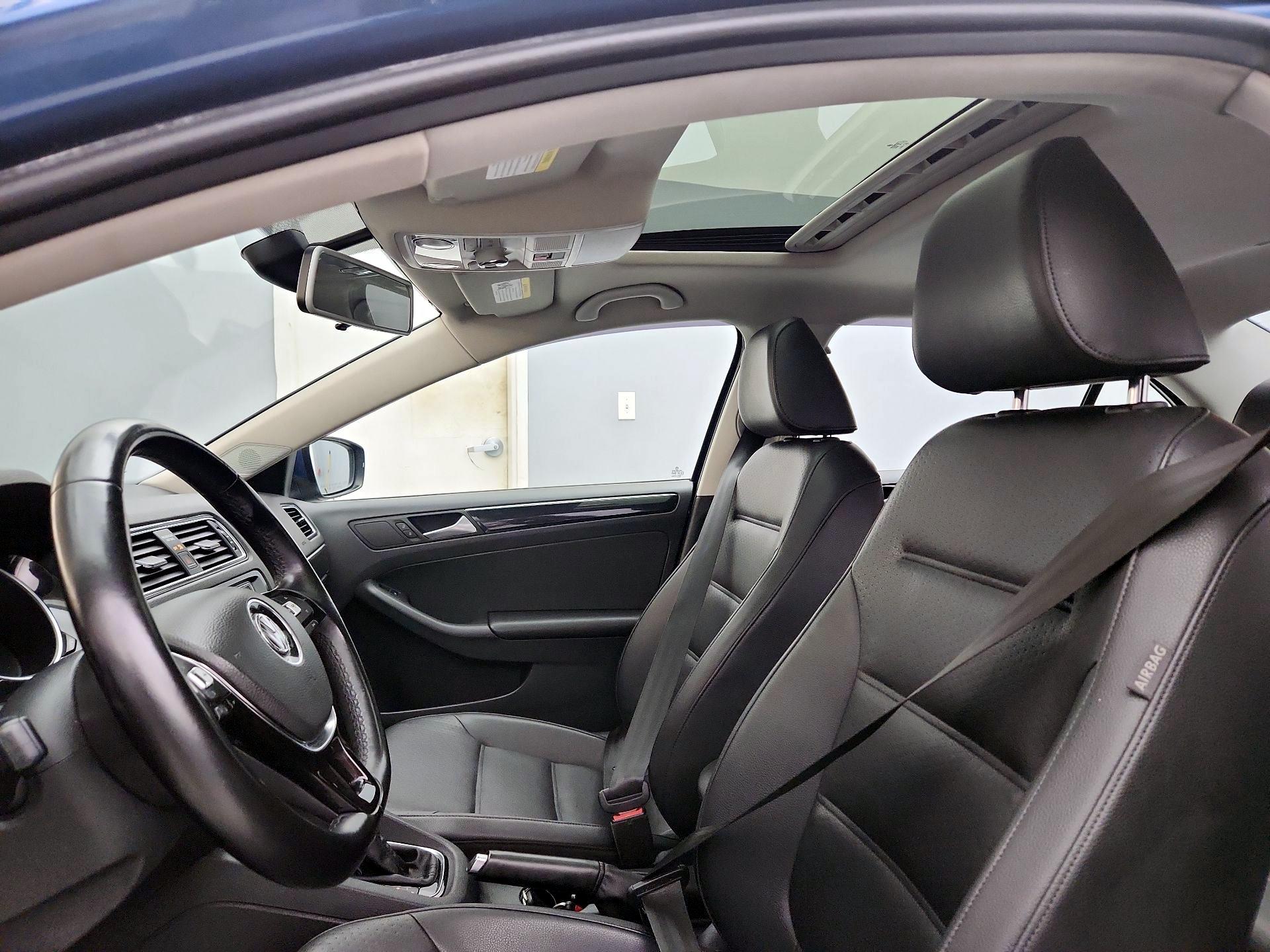 Thumbnail: 2016 Volkswagen Jetta - 20