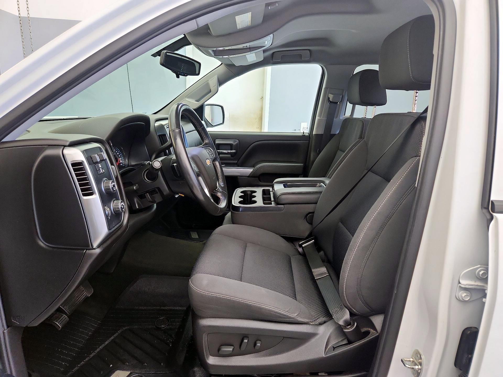 Thumbnail: 2018 Chevrolet Silverado 1500 - 11