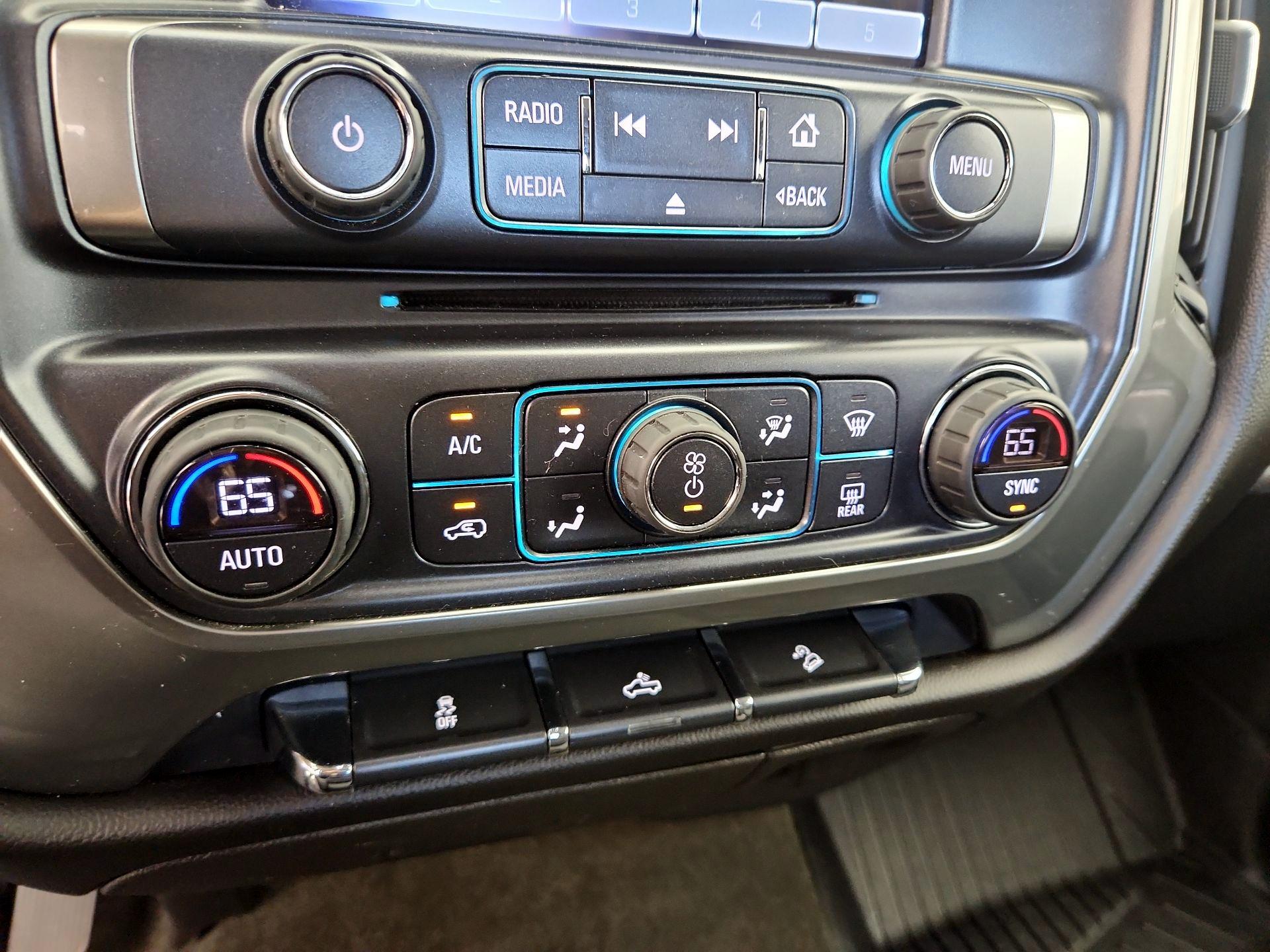 Thumbnail: 2018 Chevrolet Silverado 1500 - 16