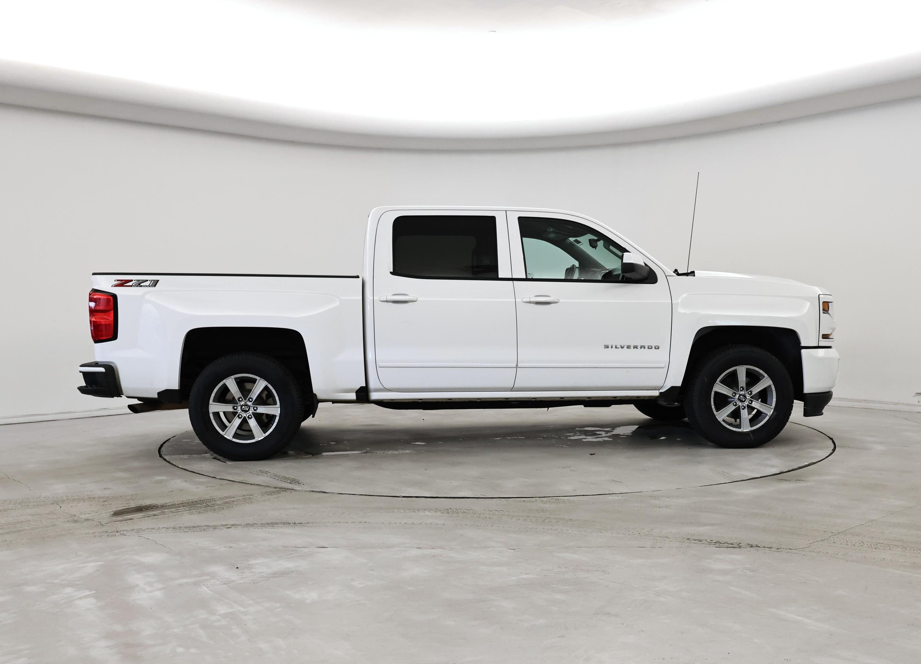 Thumbnail: 2018 Chevrolet Silverado 1500 - 7