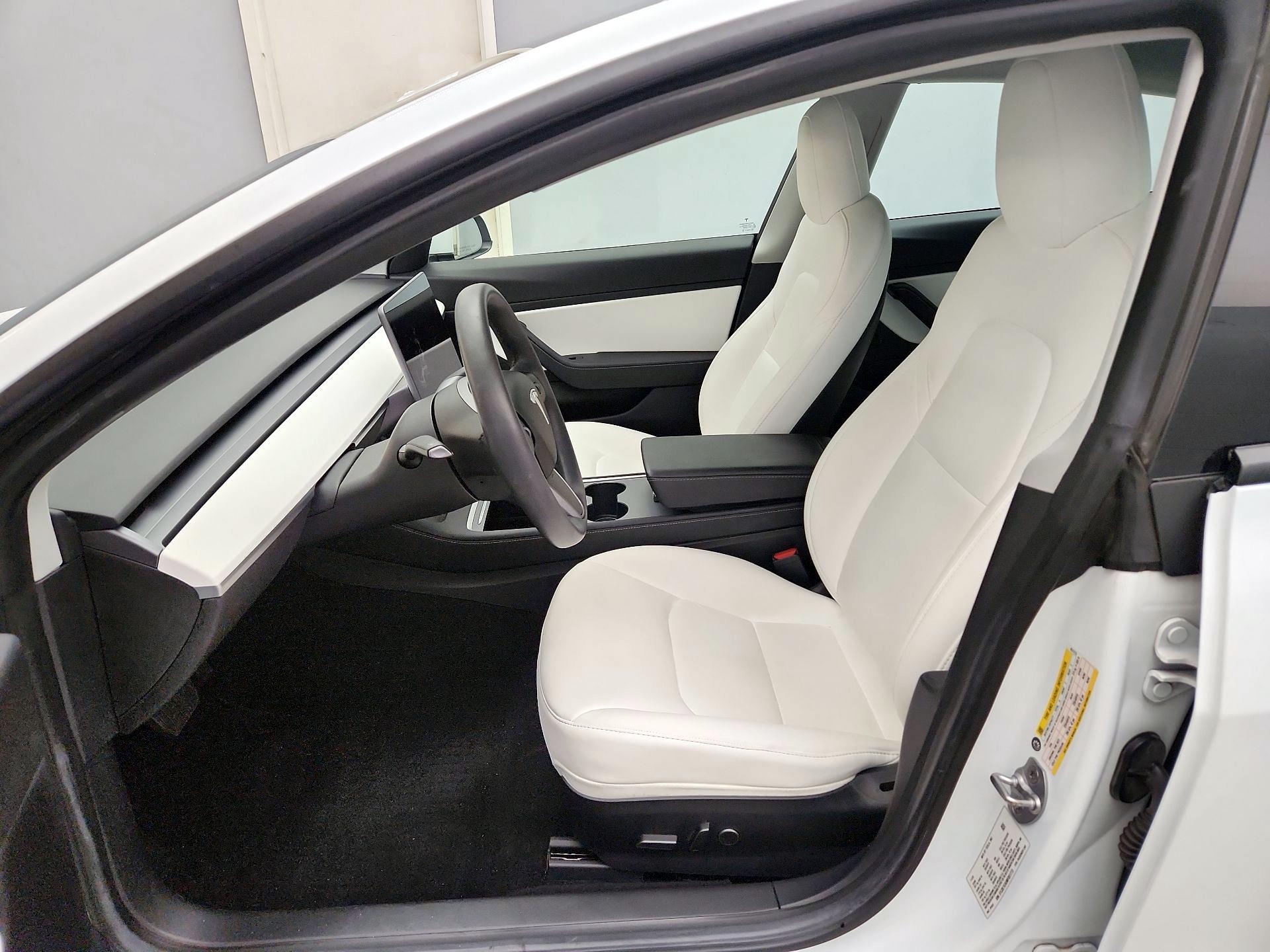 Thumbnail: 2021 Tesla Model 3 - 11