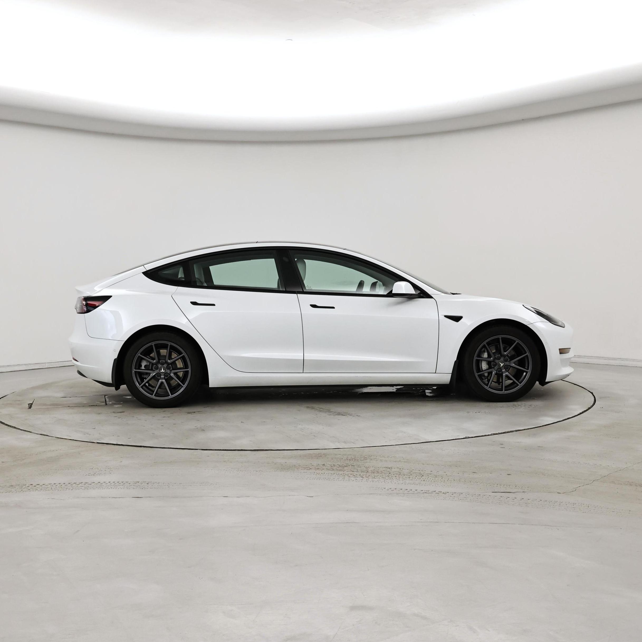 Thumbnail: 2021 Tesla Model 3 - 7