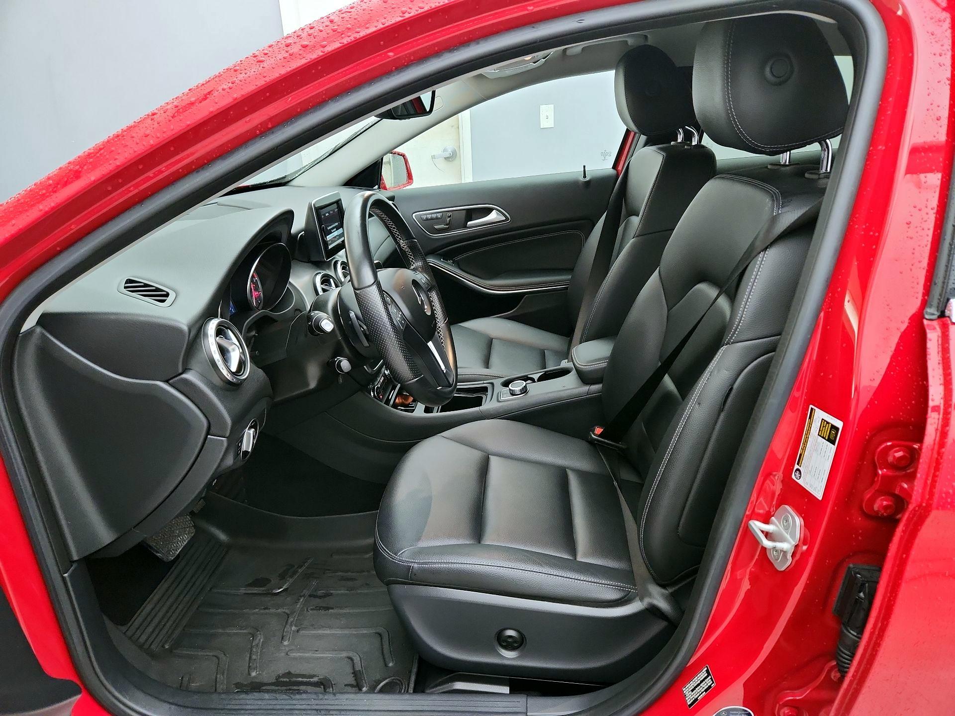 Thumbnail: 2015 Mercedes-Benz GLA - 11