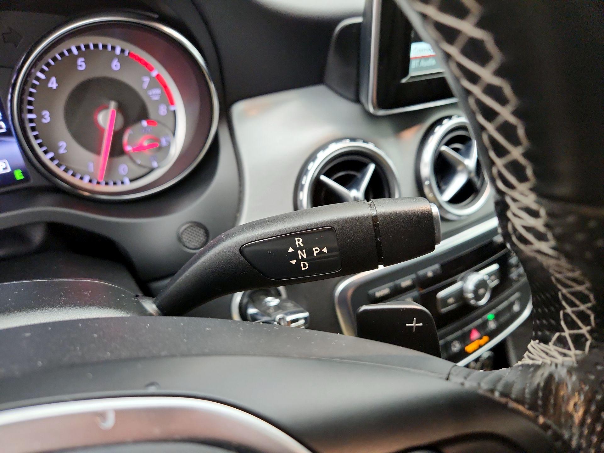 Thumbnail: 2015 Mercedes-Benz GLA - 17