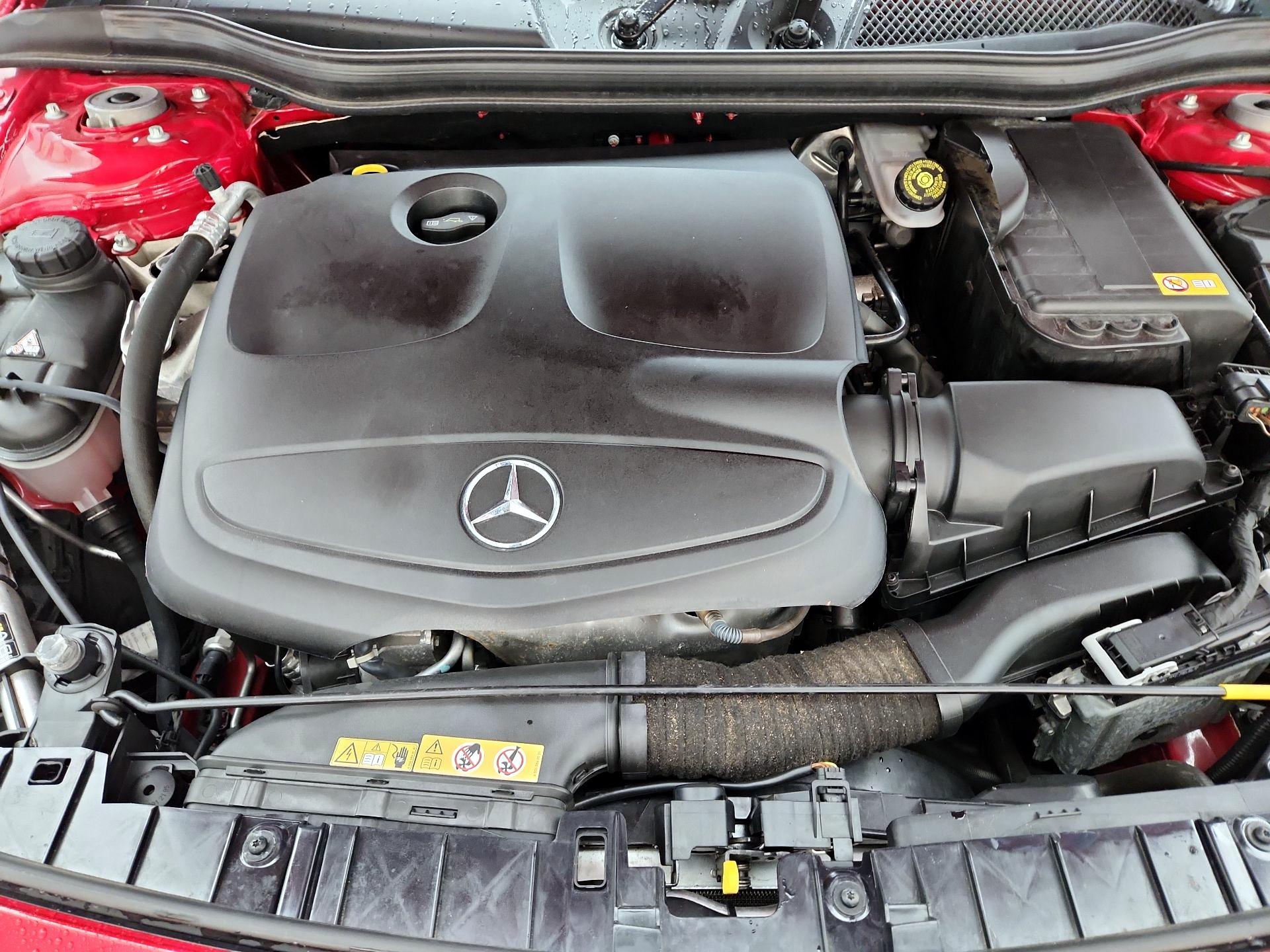 Thumbnail: 2015 Mercedes-Benz GLA - 20